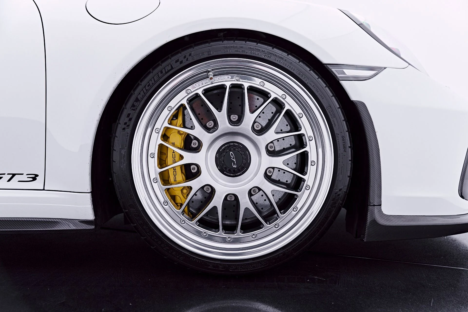 mph043_2349167841_Used_2018_Porsche_911_GT_3_1782763352_3ba55dcf83