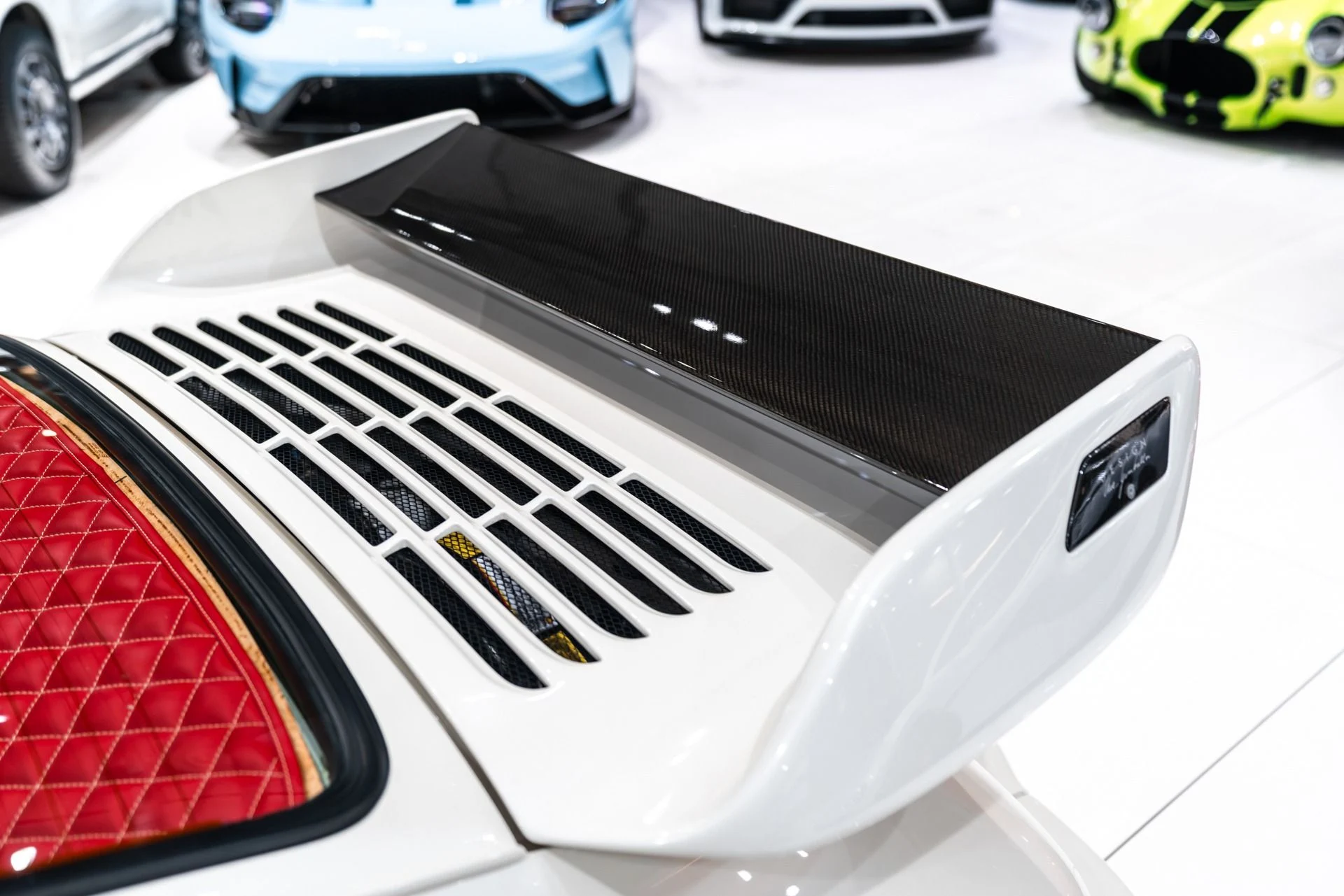 mph043_2358828494_12739_p44_l_4b42f56b89