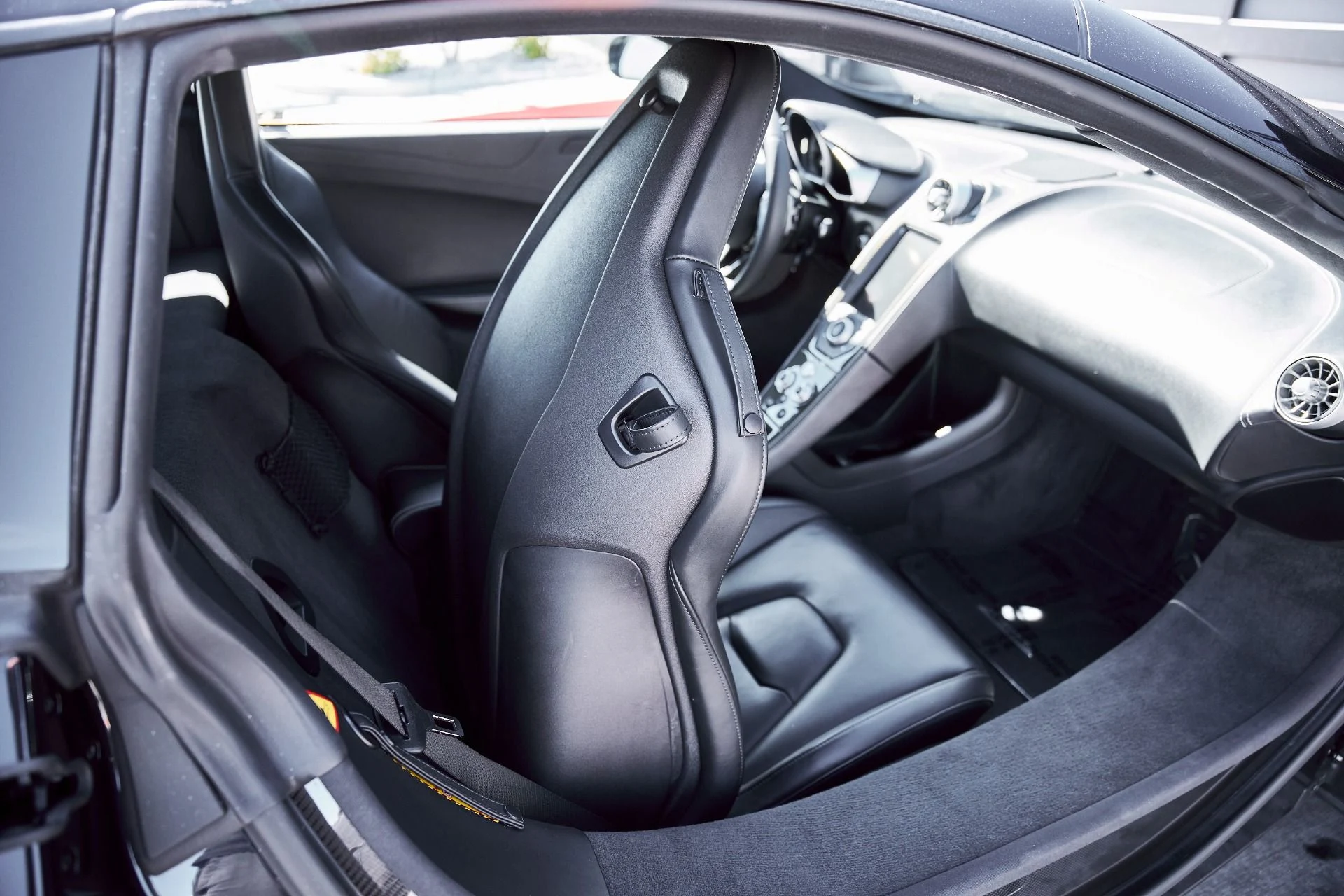 mph043_2365783212_Used_2012_Mc_Laren_MP_4_12_C_Base_1772743114_a92dfc04b6