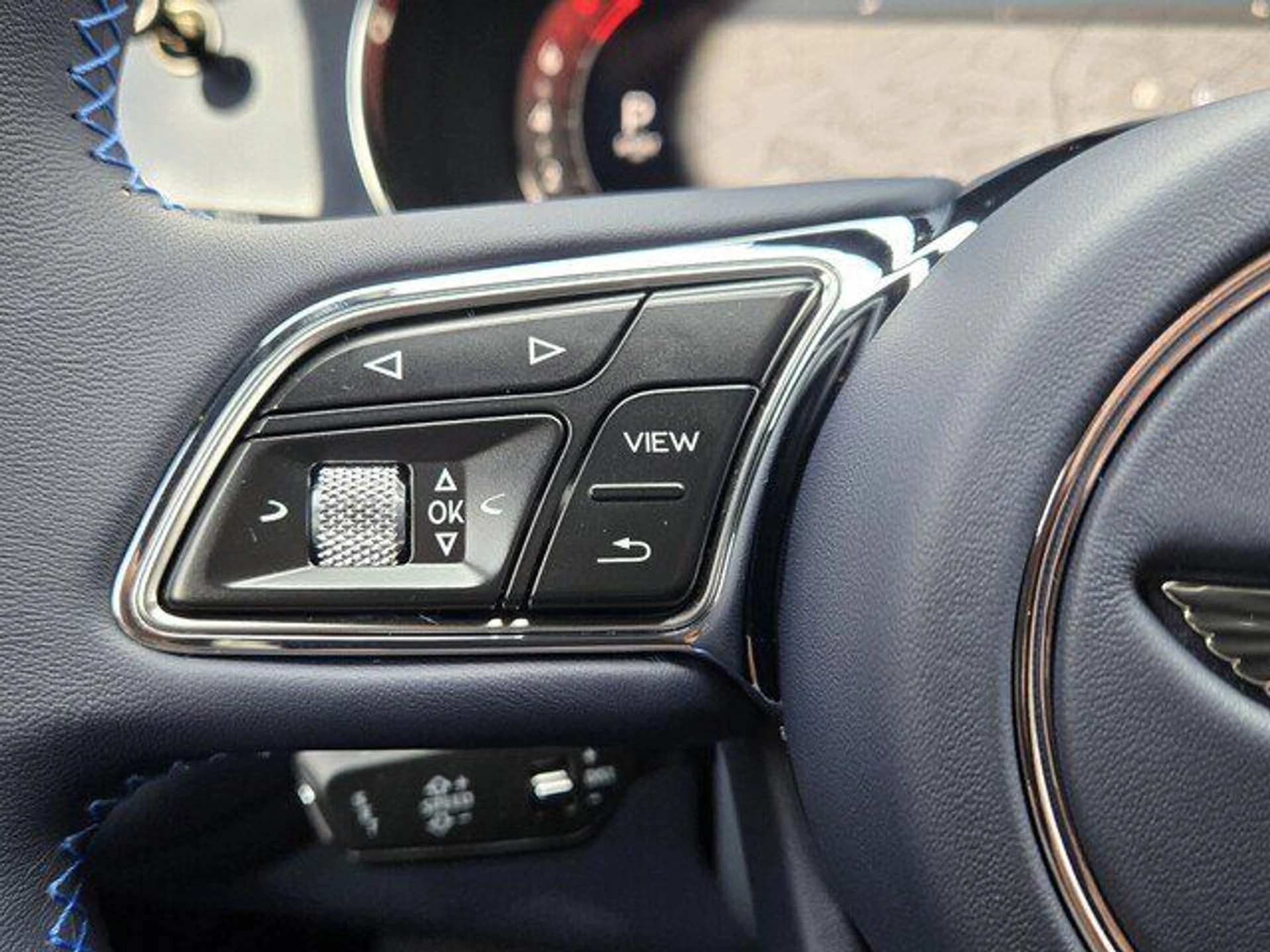 mph043_2367582416_95547fa30001d23dc9b31440555bc7ebx_d05472c2ba