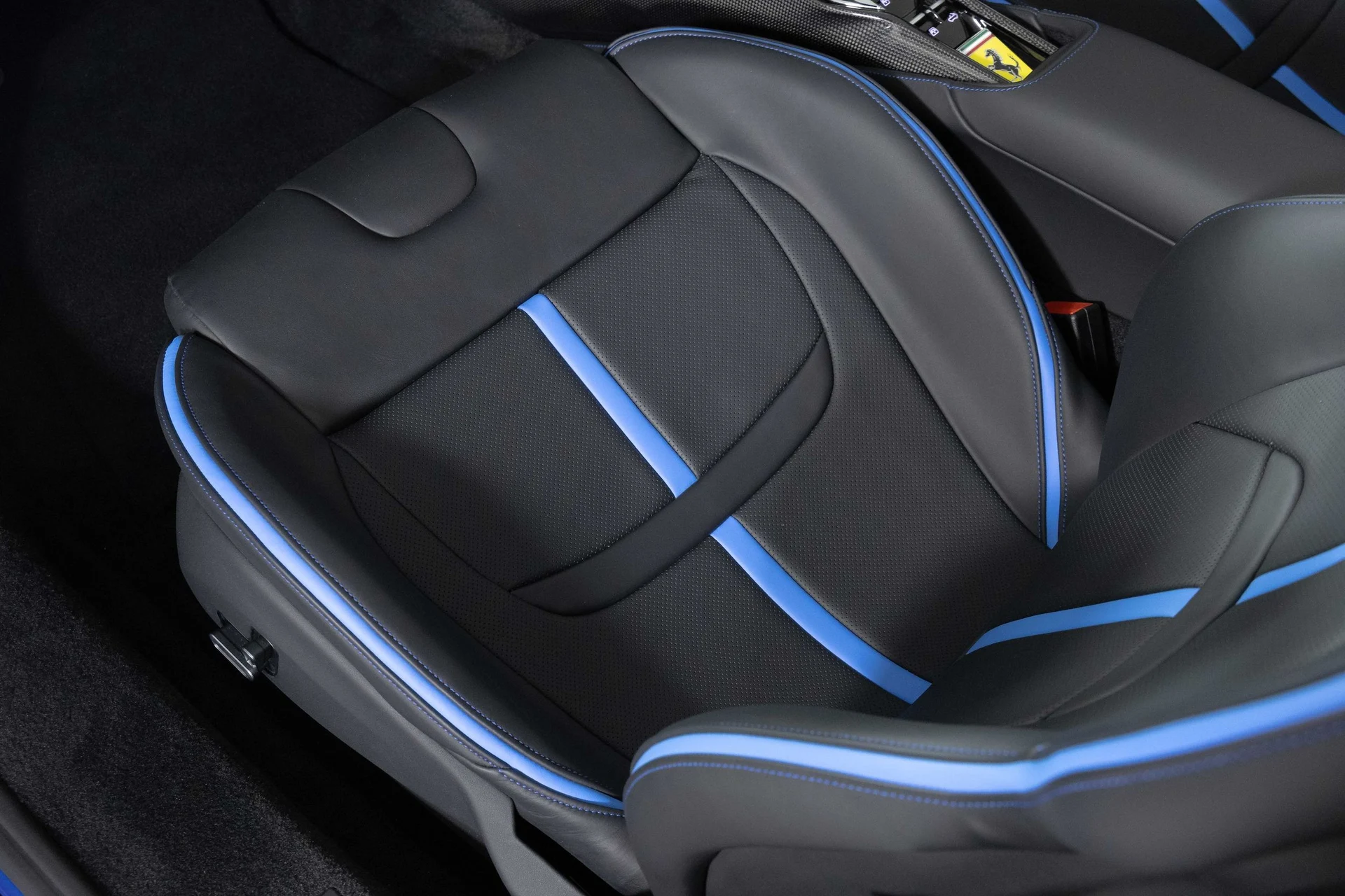 mph043_2376272742_ef111849b57d41f8b407c9306fdbb03a_f562a3c08e