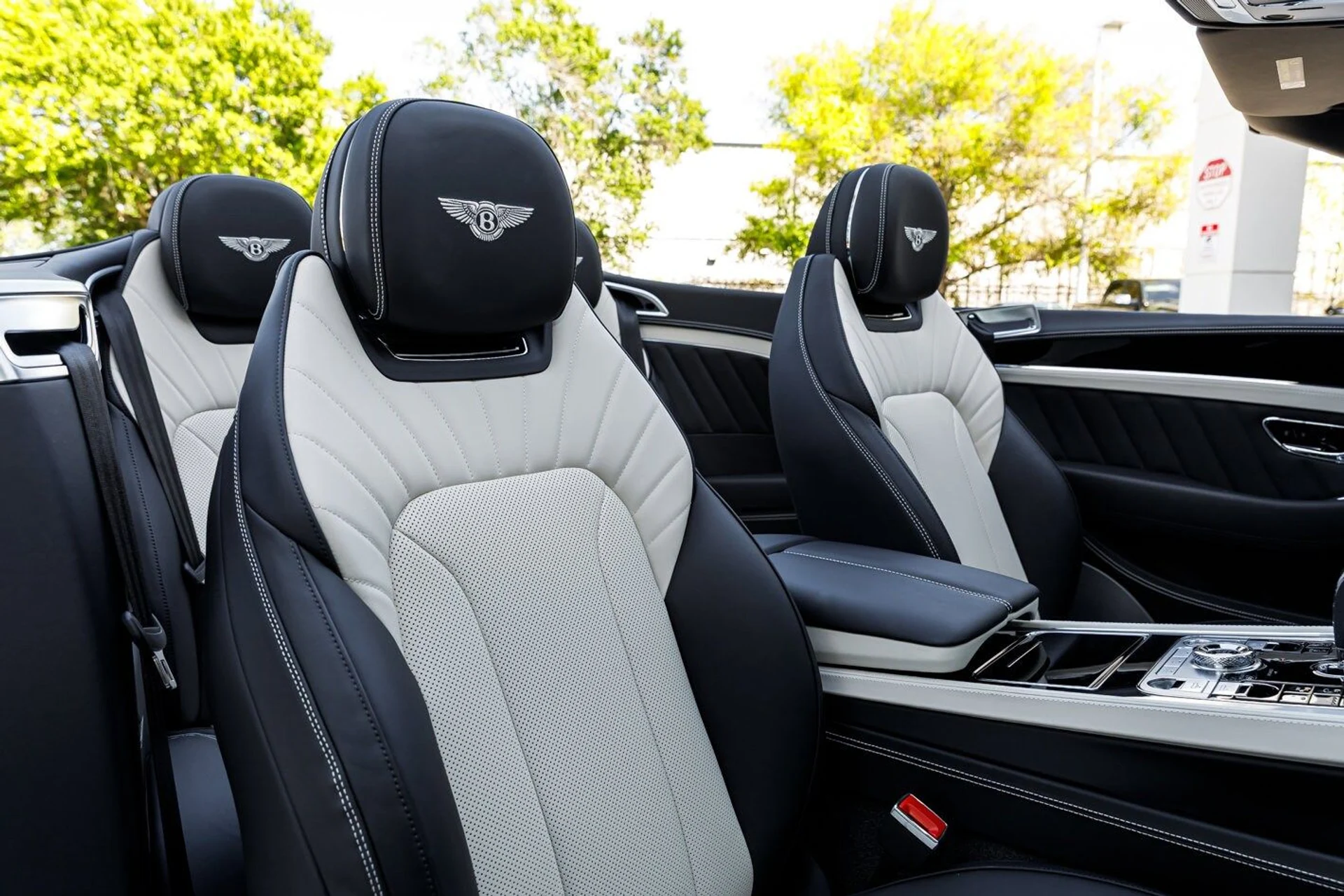 mph043_2399312354_cb7b72f048ba8d81faccad0d76d7046fx_cd431ce229