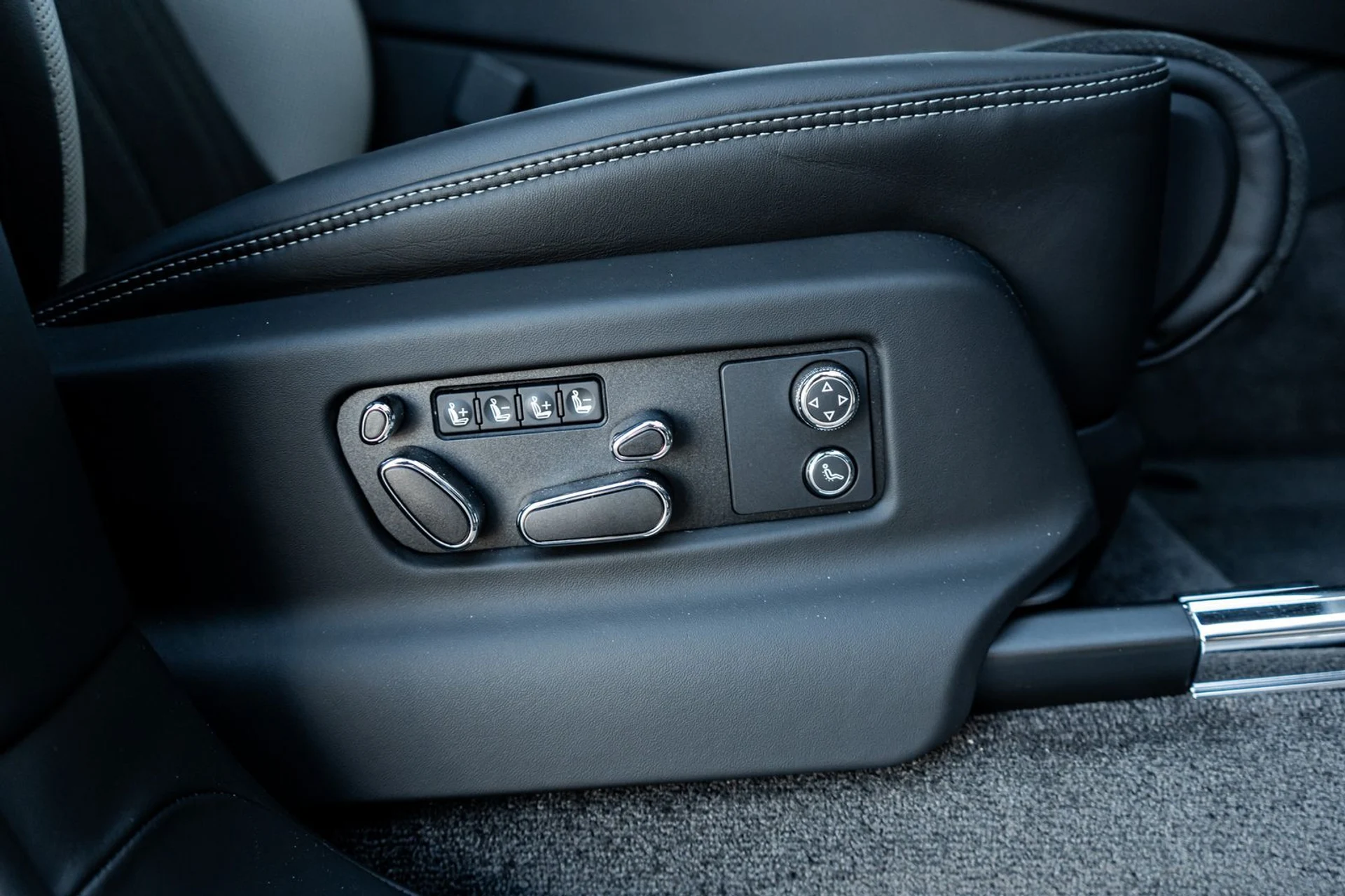 mph043_2399998988_da896532_90a3_4767_af94_4826e290da9c_8df88df562