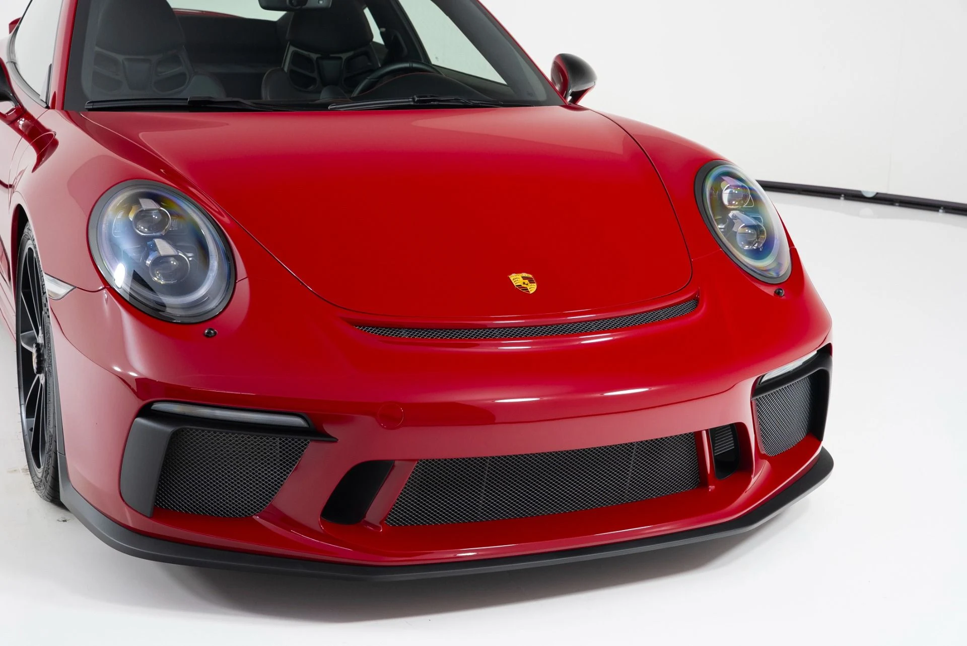 mph043_2408185659_Used_2019_Porsche_911_GT_3_1757463298_16ea8514a3