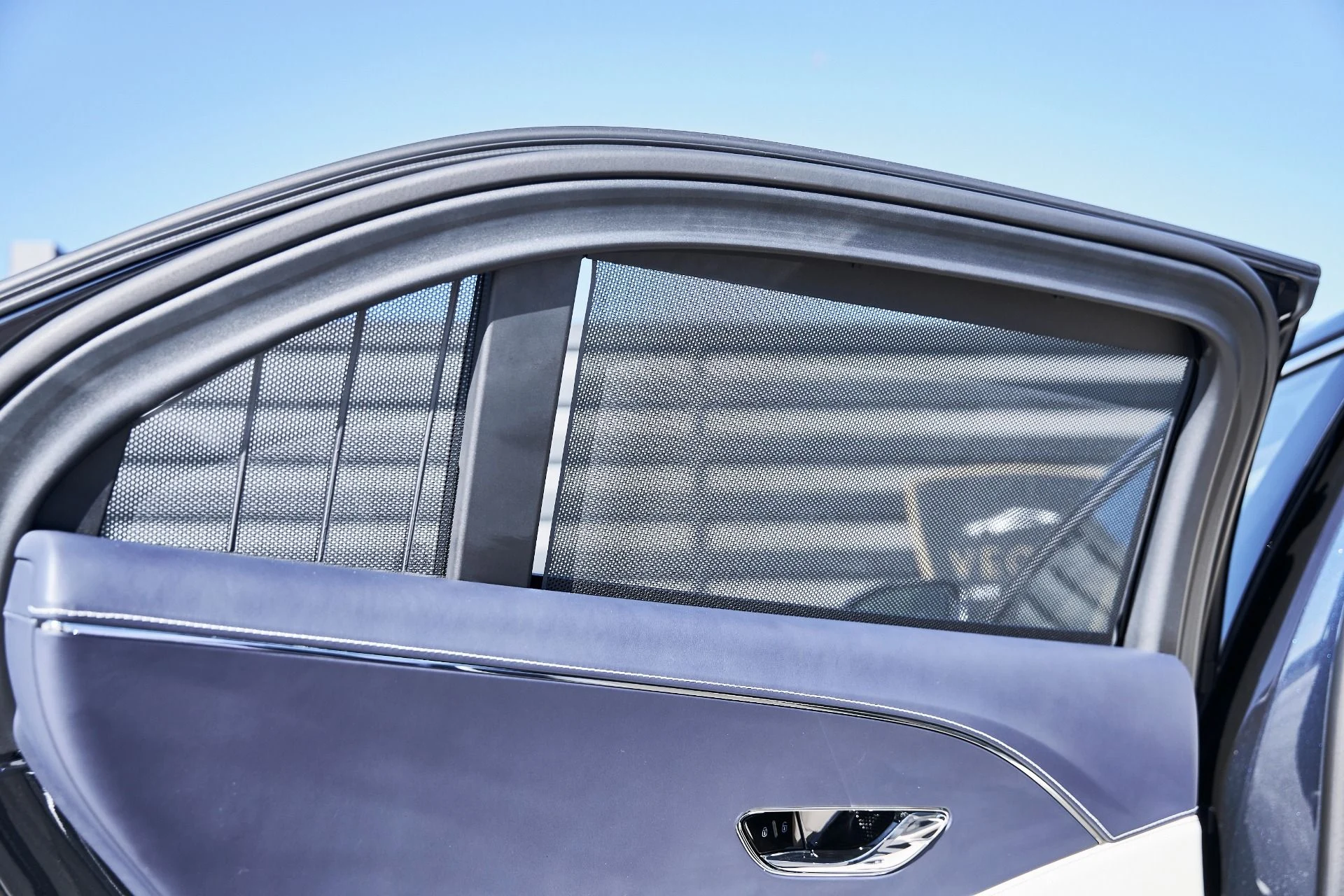 mph043_242235607_Used_2024_Bentley_Flying_Spur_Mulliner_V8_1773796258_aeff7eab5c