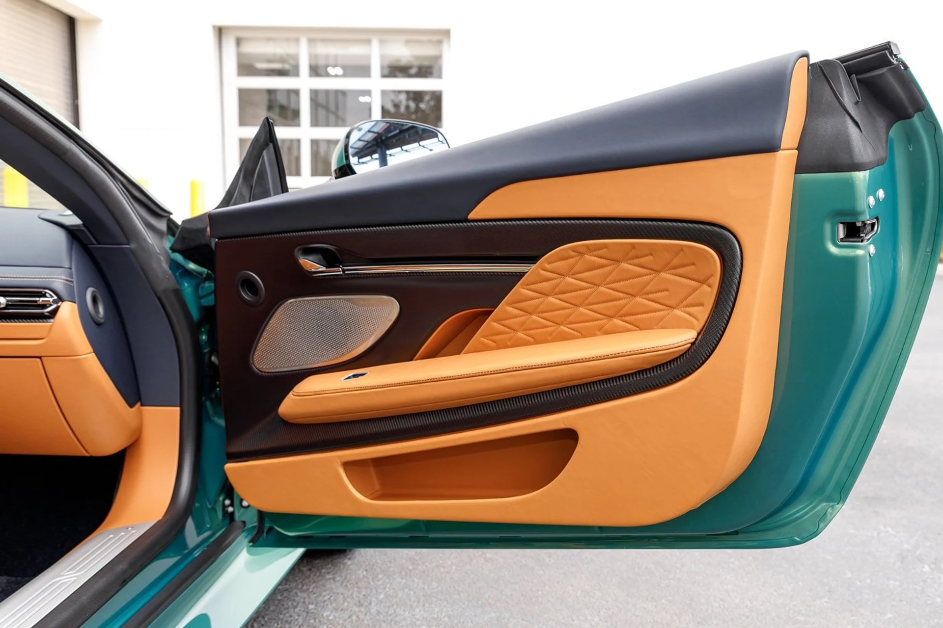 mph043_2423193449_d622fa5dd3fff807b58aa0fc0e36c005x_d90a2239b0