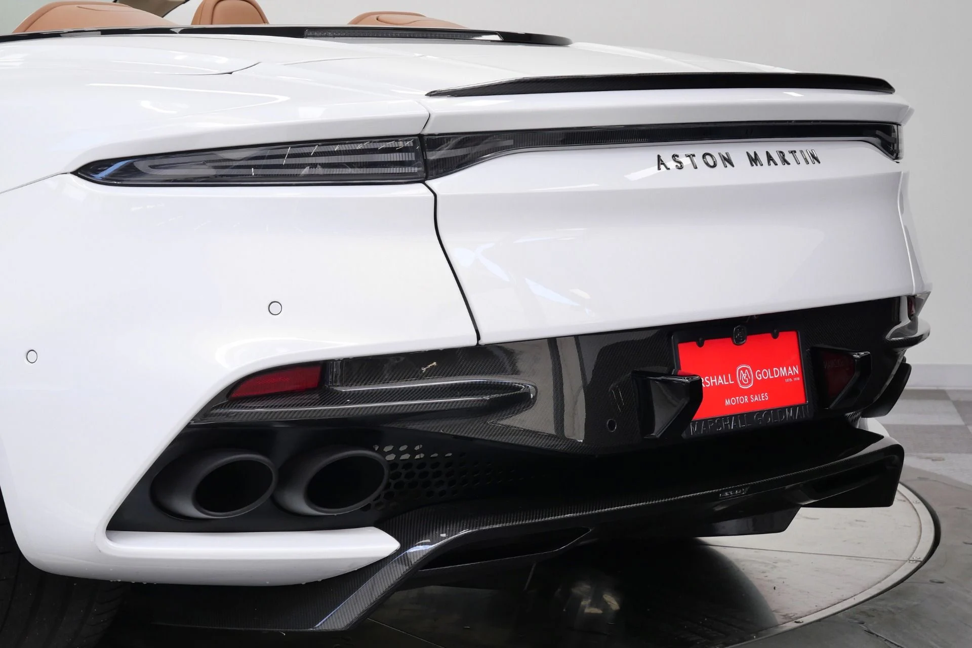 mph043_2433647811_Used_2022_Aston_Martin_DBS_Superleggera_Volante_715_Horsepower_Low_Miles_Two_Tone_Interior_1780071319_dc3831a3e7