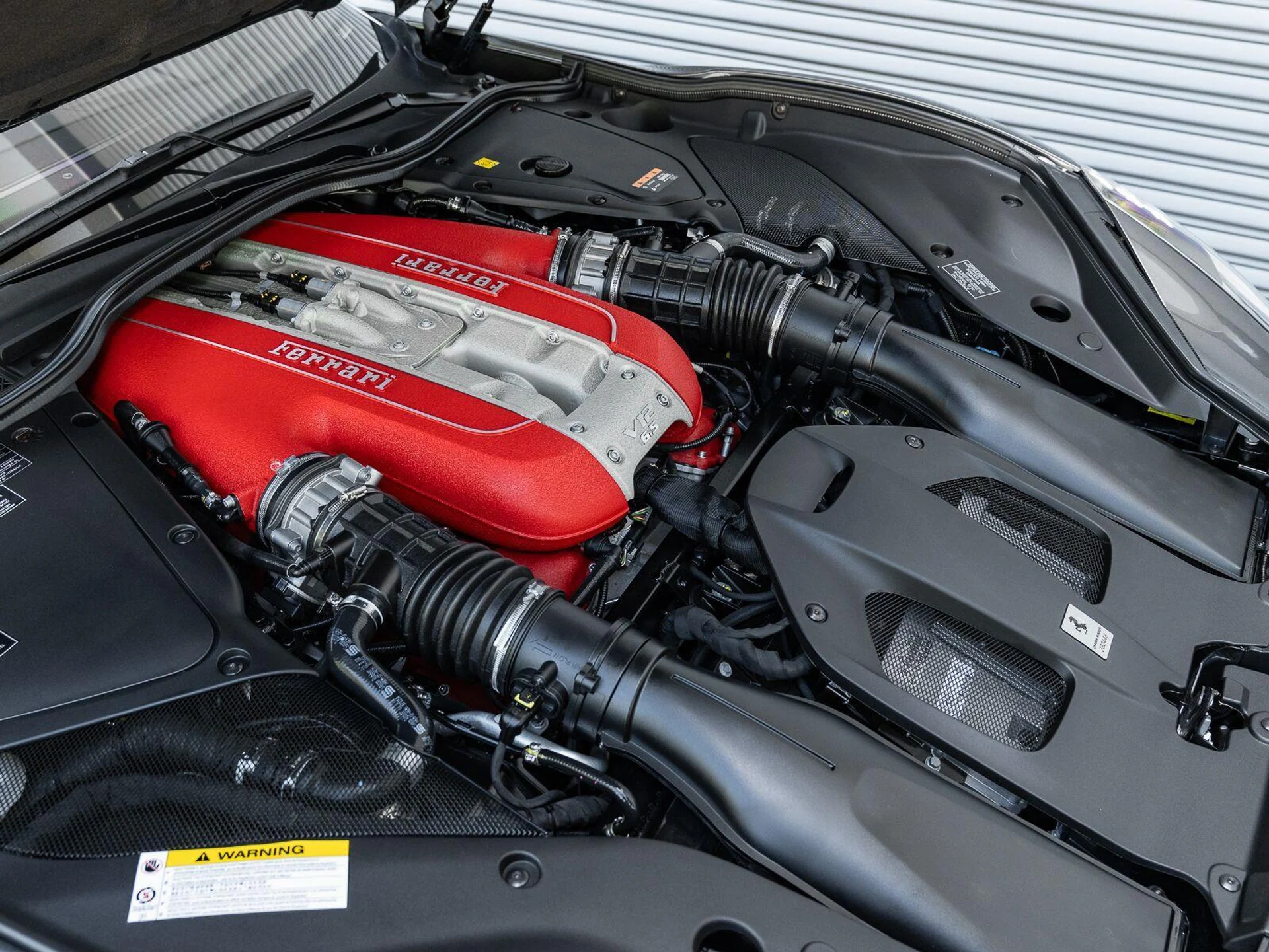 mph043_2461888013_Used_2022_Ferrari_812_GTS_Convertible_1784905705_8ead2ceb6e