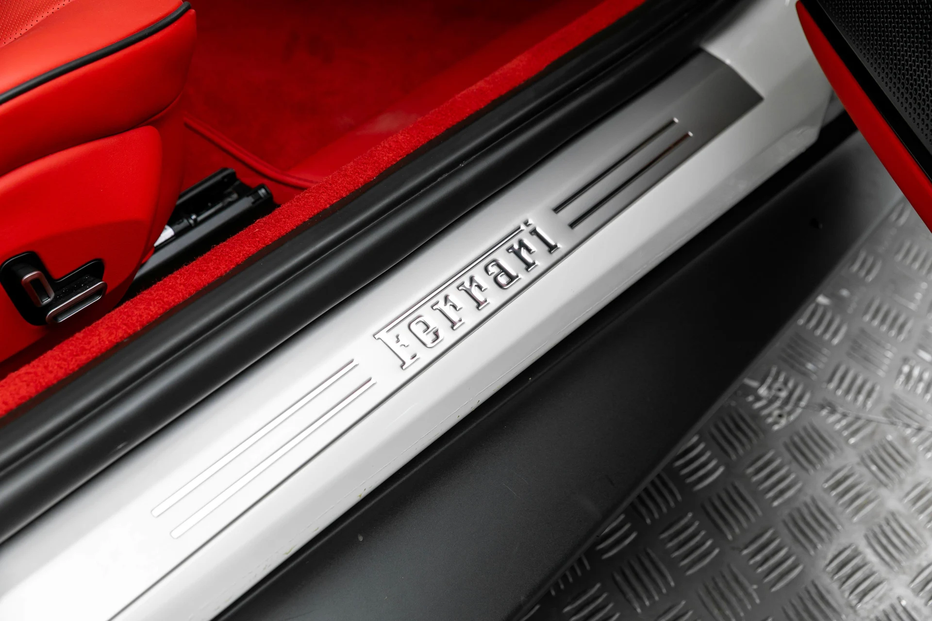 mph043_2478916544_27686c46a2034cea9d62d80f1b54f7f6_de35349097