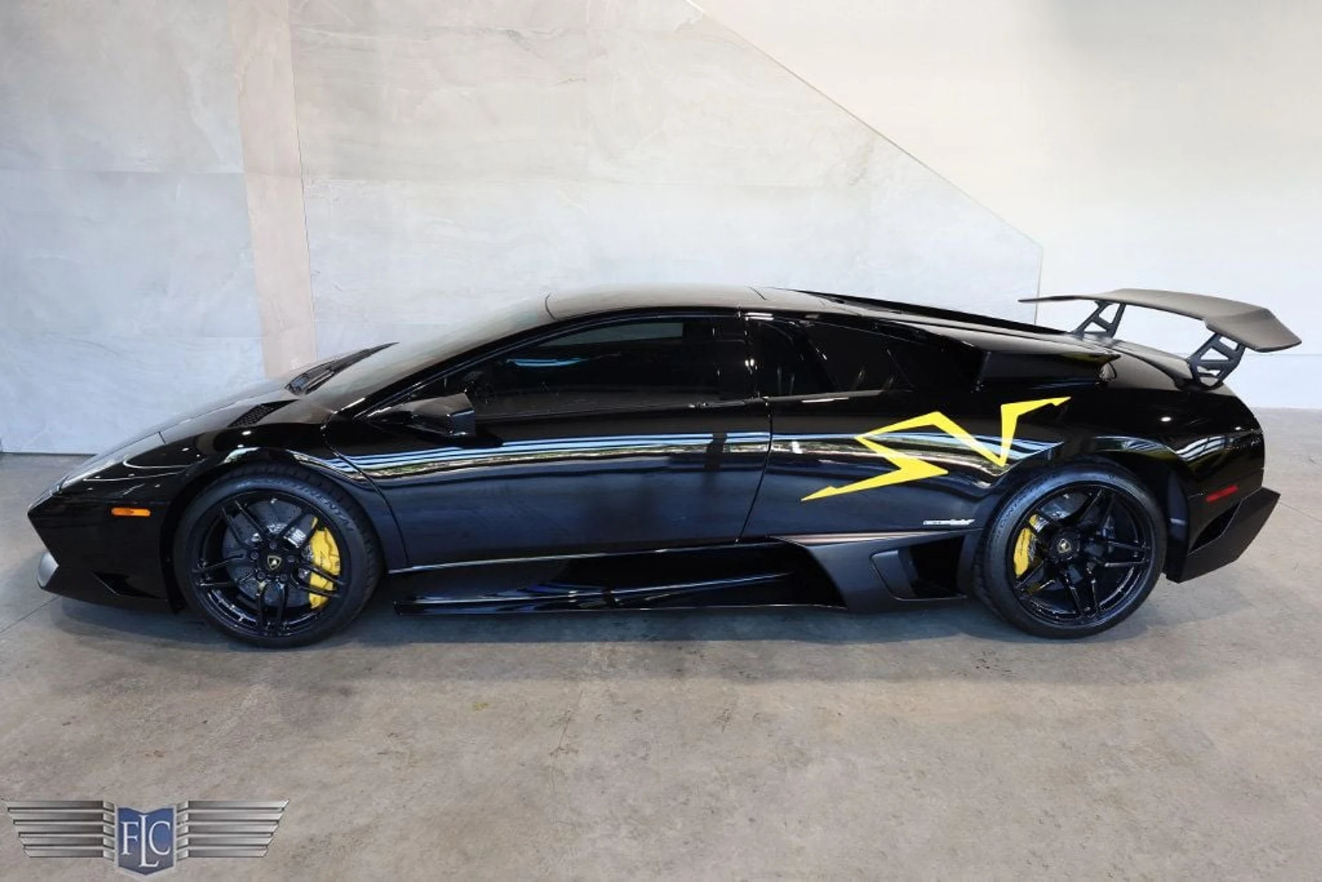 mph043_2481333589_used_2010_lamborghini_murcielago_2drlp6704superveloce_9689_22931171_44_1024_db342b9a97