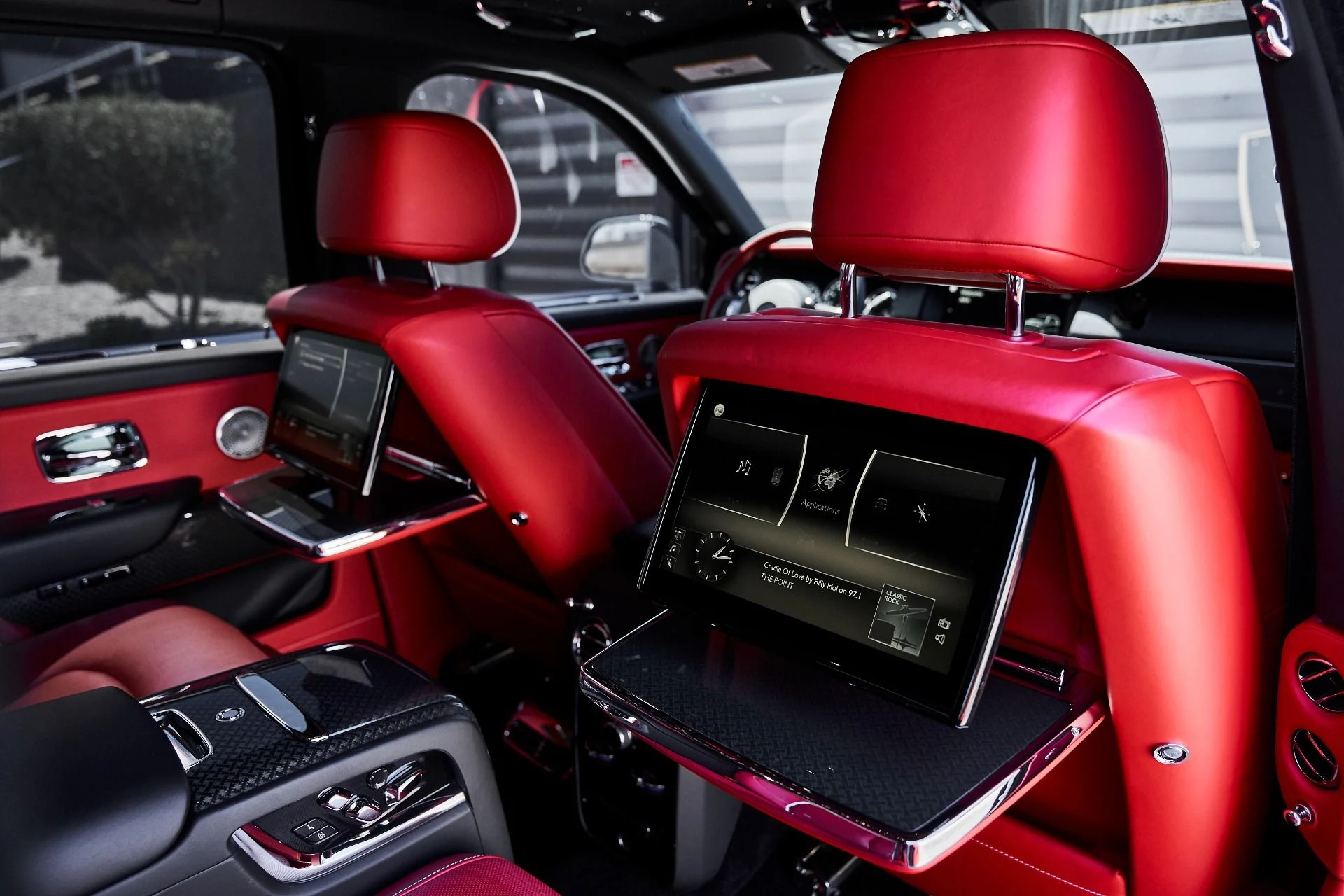 mph043_248538467_Used_2024_Rolls_Royce_Cullinan_Black_Badge_1775871011_7d5917c131