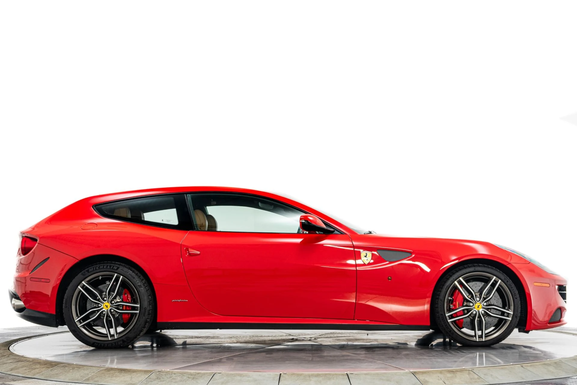 mph043_2498156667_Used_2014_Ferrari_FF_V12_Power_Ventilated_Seats_Sport_Exhaust_Passenger_Display_1775246163_e80e0aa926