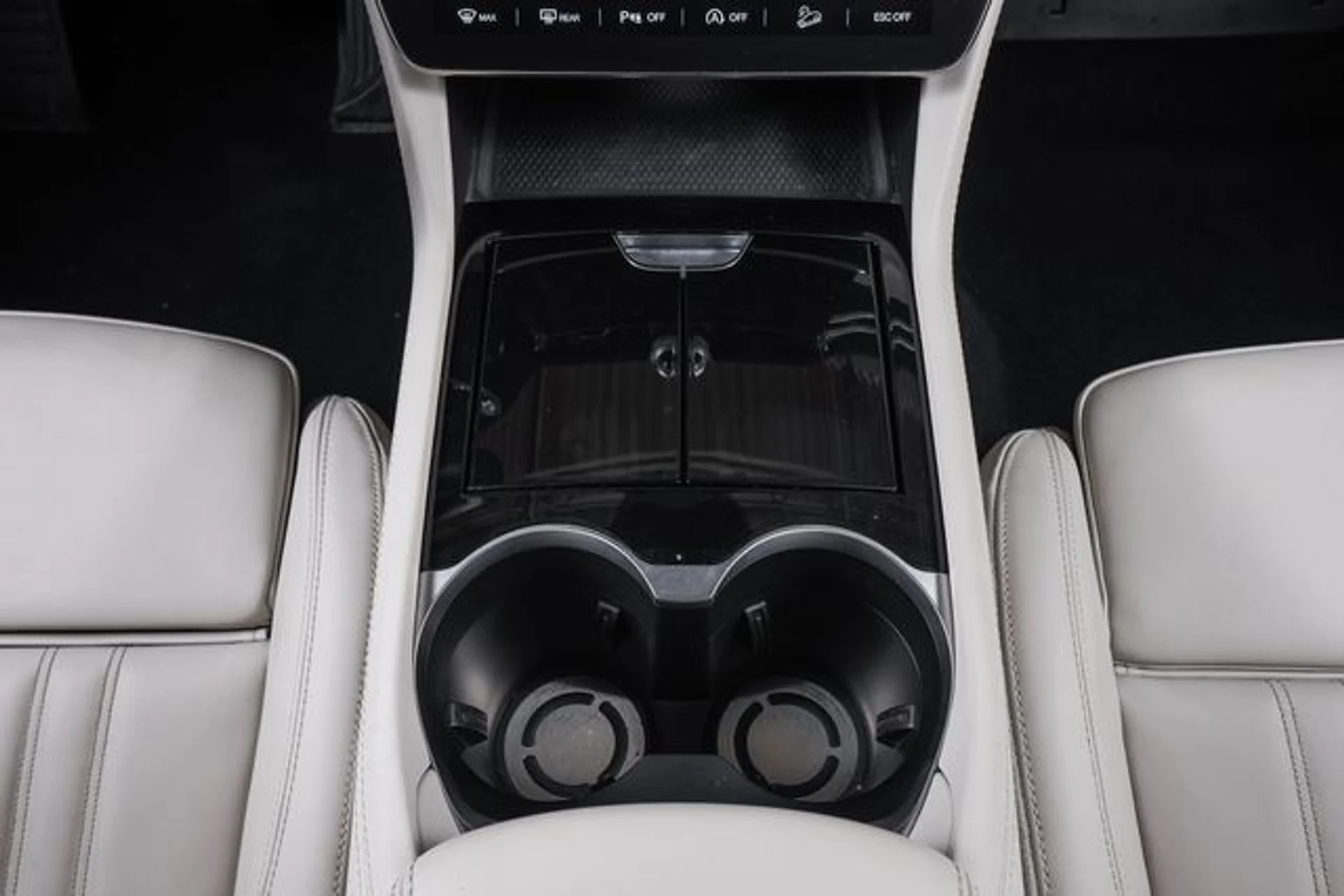 mph043_2503356972_ca98d7ad53bcdae08b9d4fc87ecfa1cdx_26b7f660df