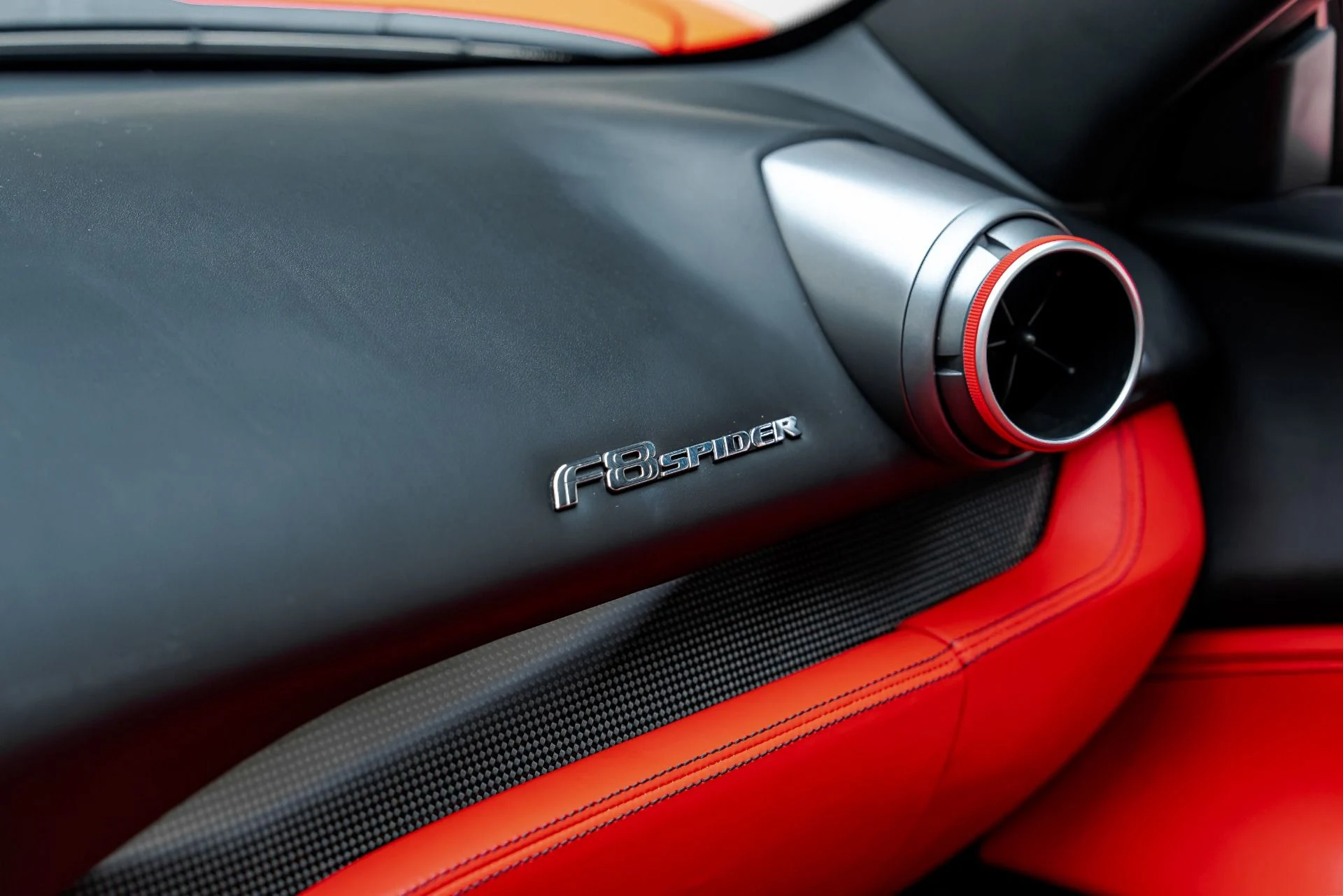 mph043_2512223620_Used_2022_Ferrari_F8_Spider_1788281685_689693d2f7
