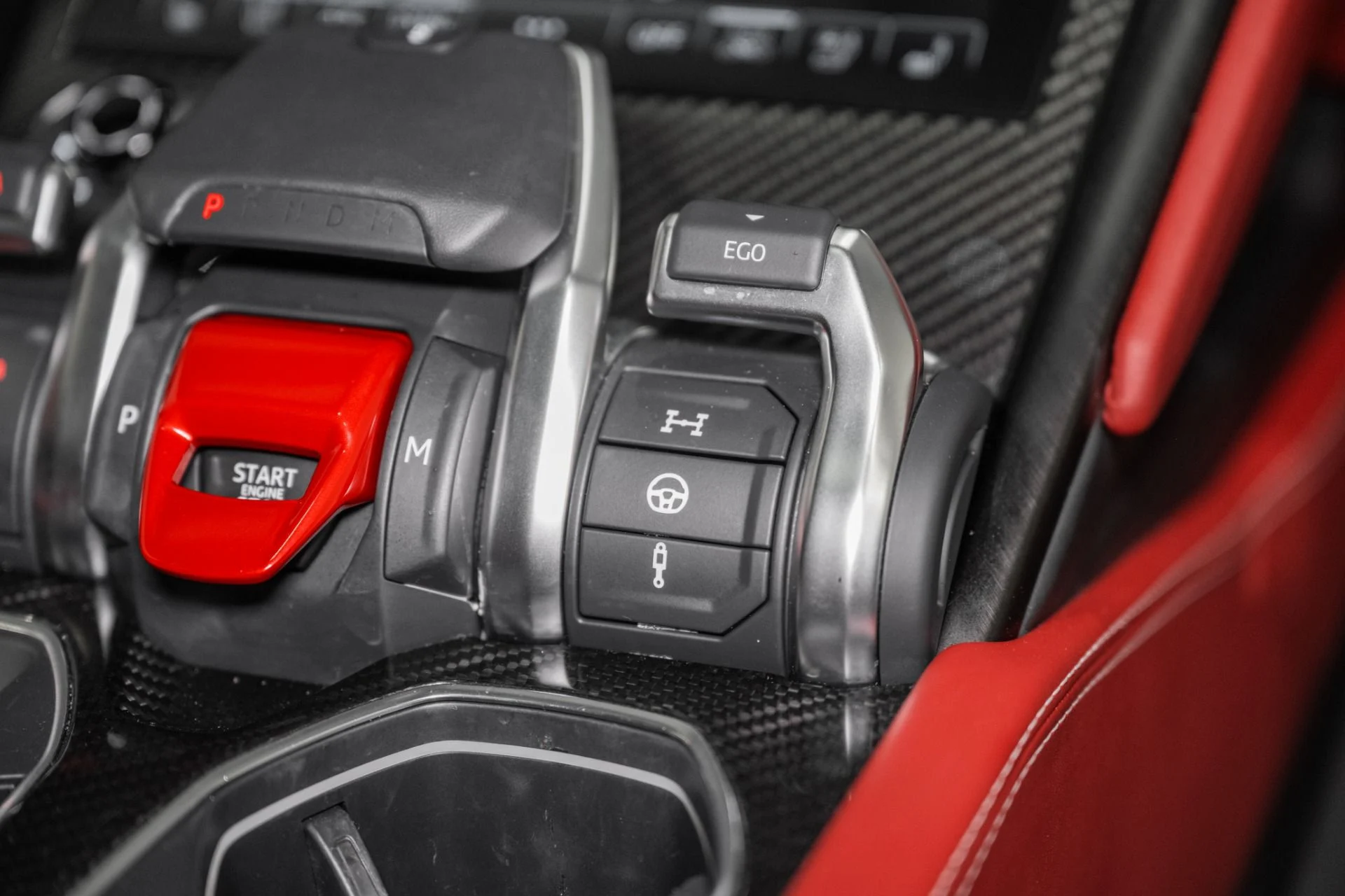 mph043_2545431563_Used_2024_Lamborghini_Urus_S_1773253440_8f1d61f988