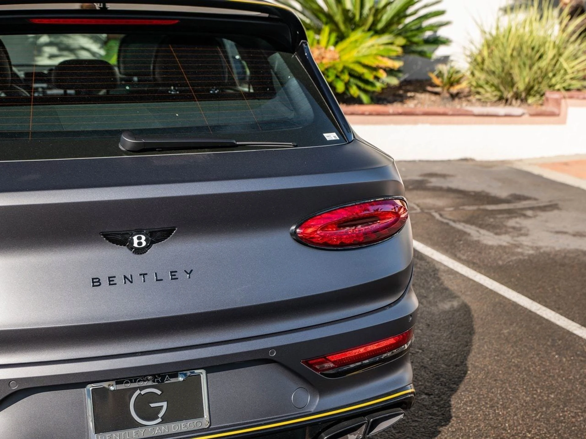 mph043_2571196381_920b256291aec78f93e7d81761ae084dx_9a61823908