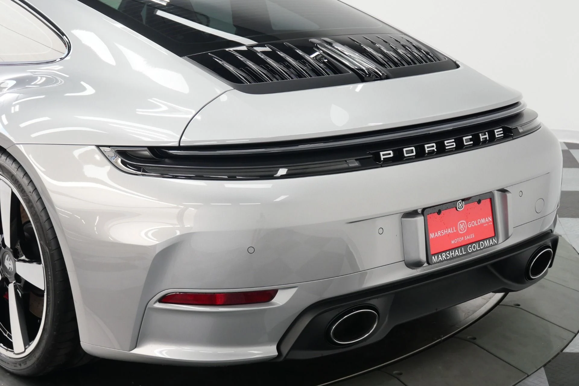 mph043_2573073841_Used_2025_Porsche_911_Carrera_S_Sport_Design_Package_18_Way_Seats_Carrera_Classic_Wheels_1775922258_5a4f09b203