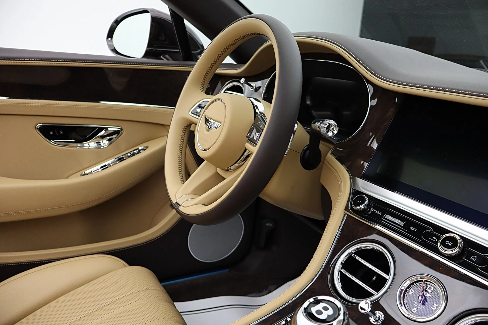 mph043_2574325253_New_2026_Bentley_Continental_GTC_bfab9fea37
