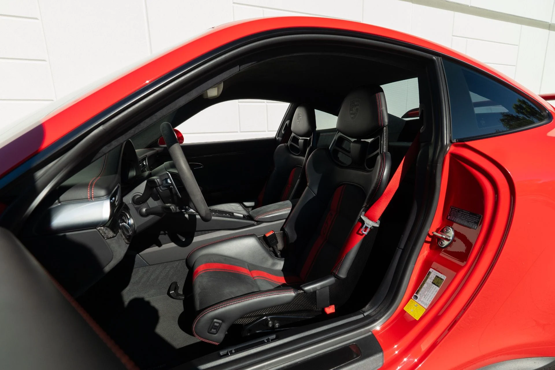 mph043_2575015977_Used_2018_Porsche_911_GT_3_1755032810_8f23236ad3