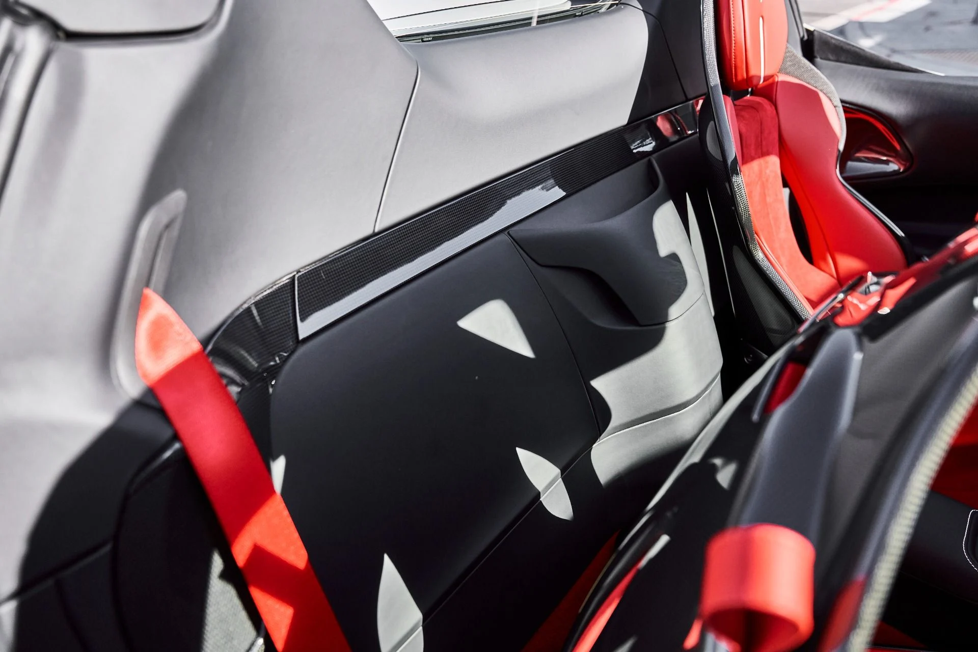 mph043_2582947550_Used_2025_Ferrari_SF_90_Spider_Base_1776876607_cb7ca6c883