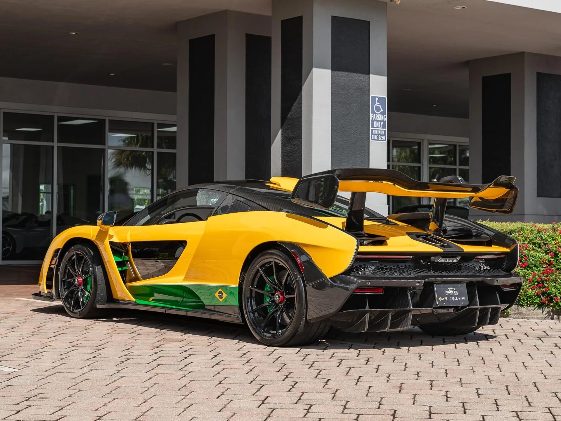 mph043_2589210473_Used_2019_Mc_Laren_Senna_1757779971_cd997e9cd5