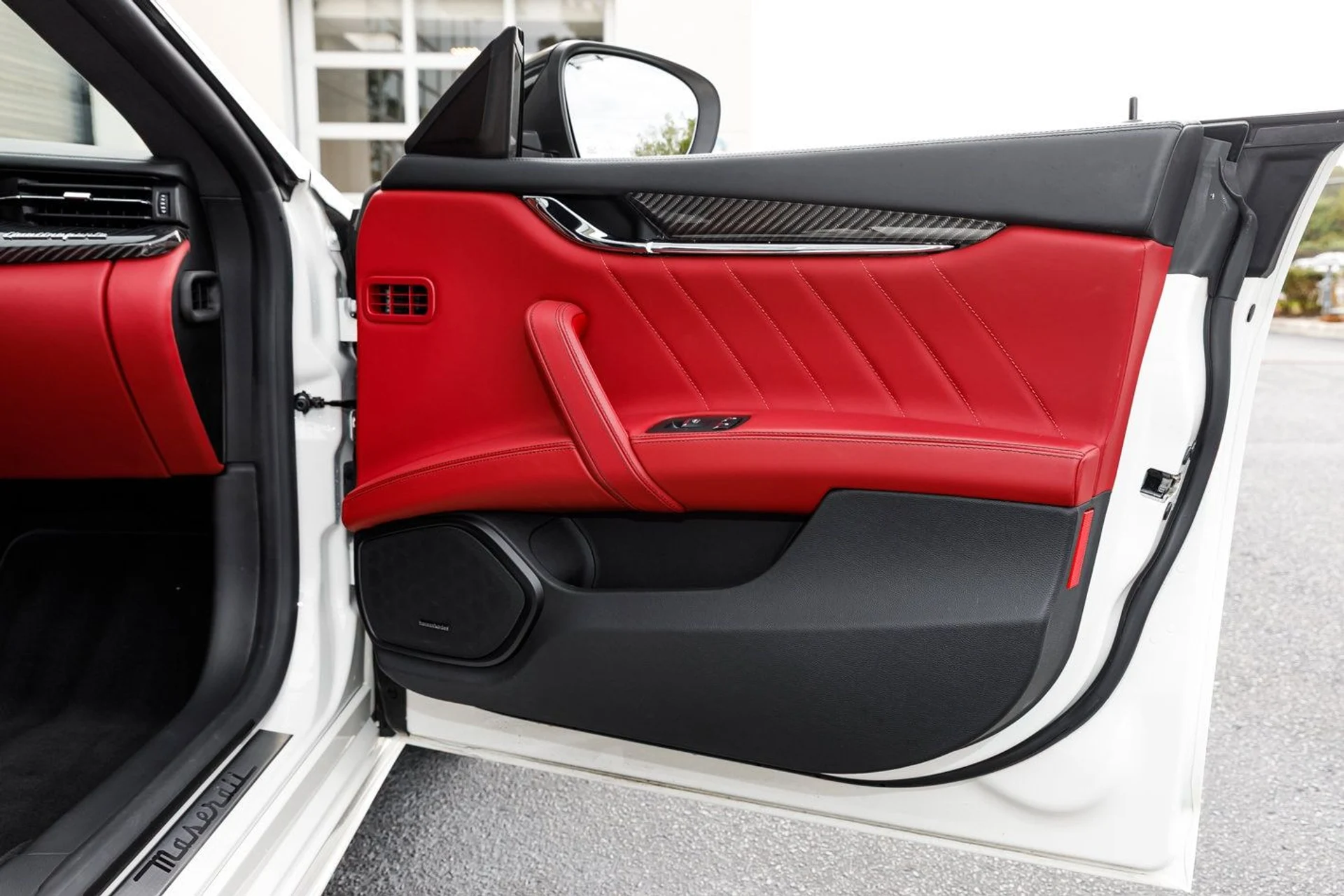 mph043_2591084307_45f2a5ccee992024fb0674953781adbbx_a2f0a60d7c