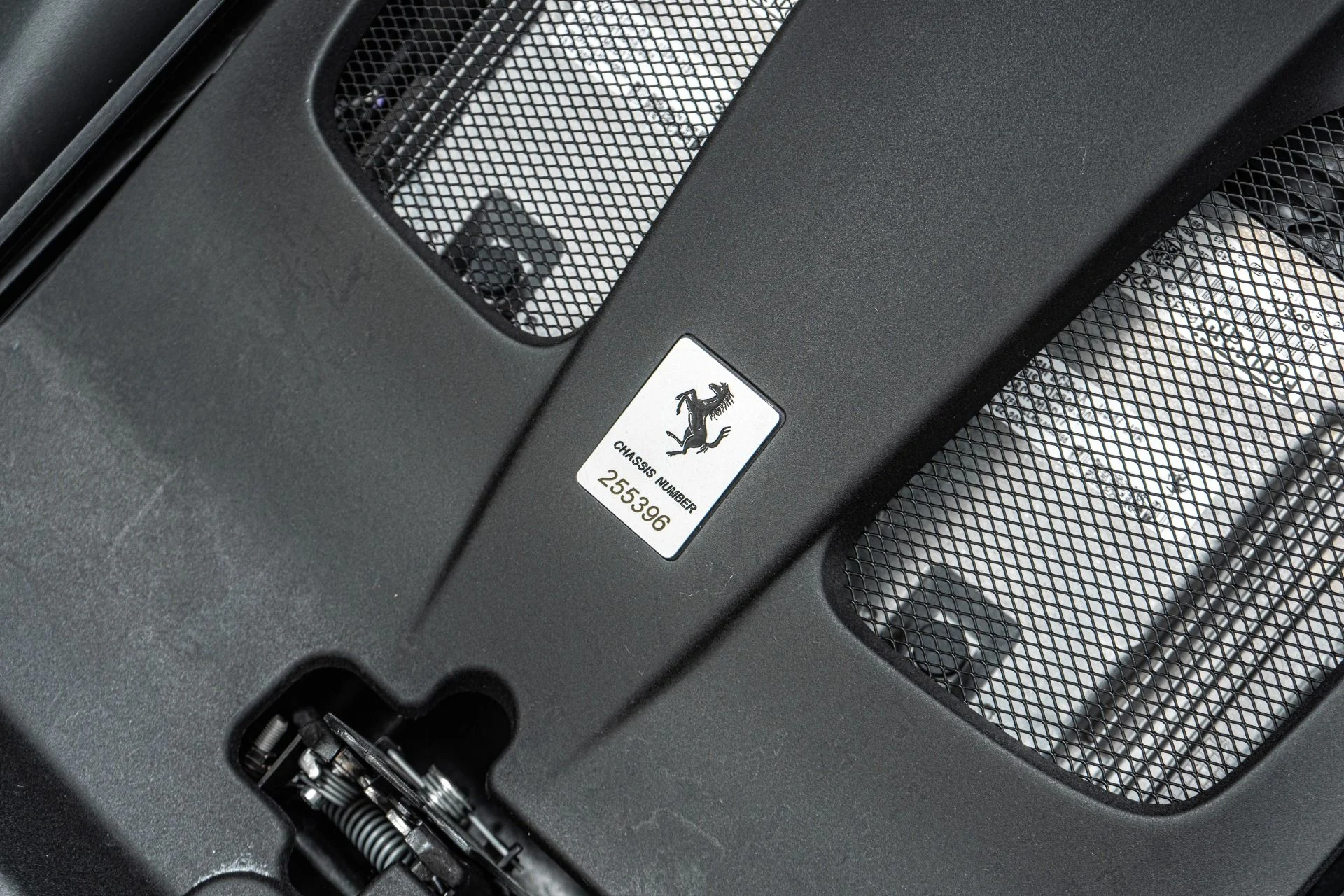 mph043_2595878393_Used_2020_Ferrari_812_Superfast_1775841371_32e406d650