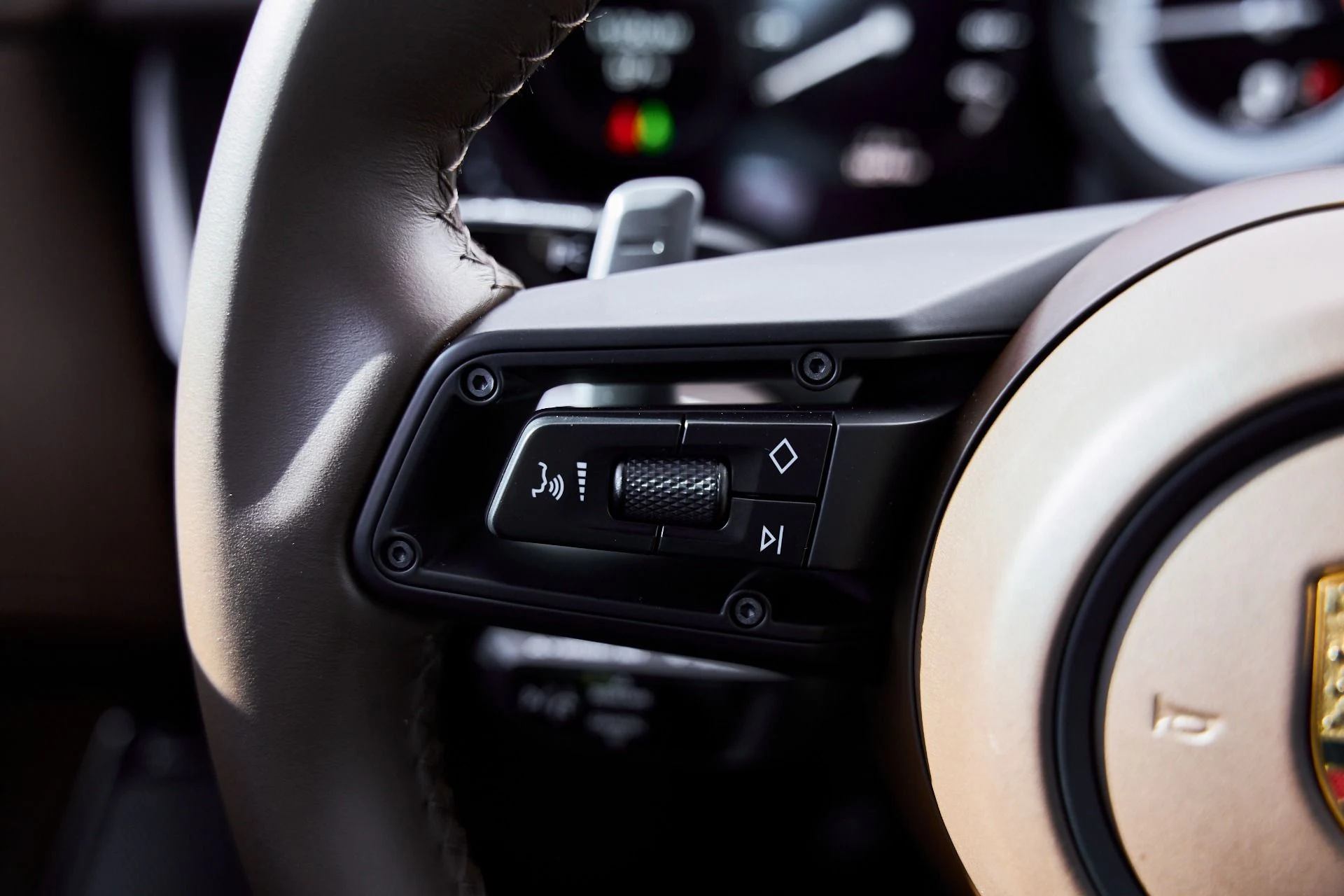 mph043_2607973835_Used_2024_Porsche_911_Turbo_S_1767838748_0b6cef2956