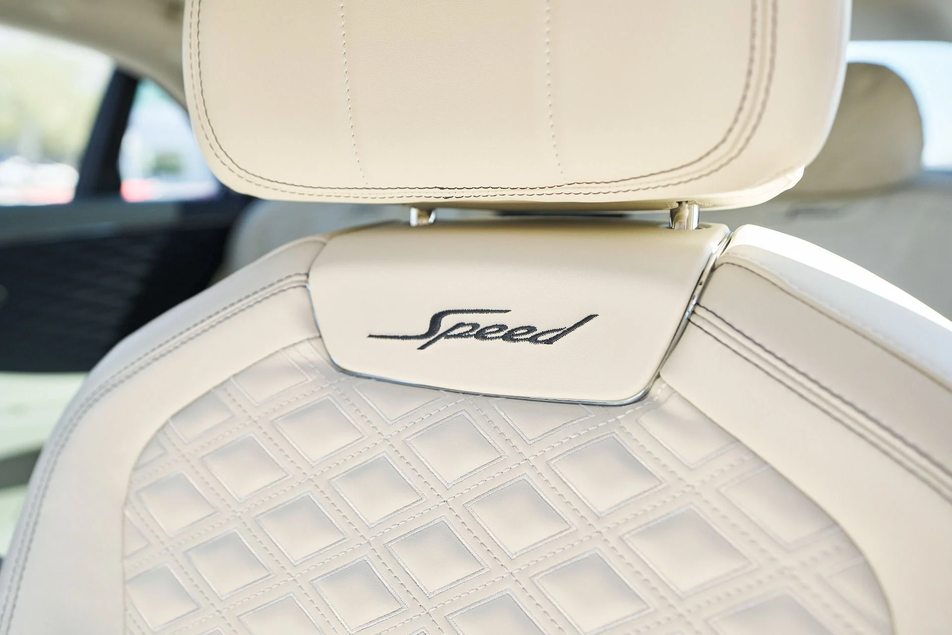 mph043_2621716165_Used_2024_Bentley_Flying_Spur_Mulliner_W12_1760650668_b61b500220
