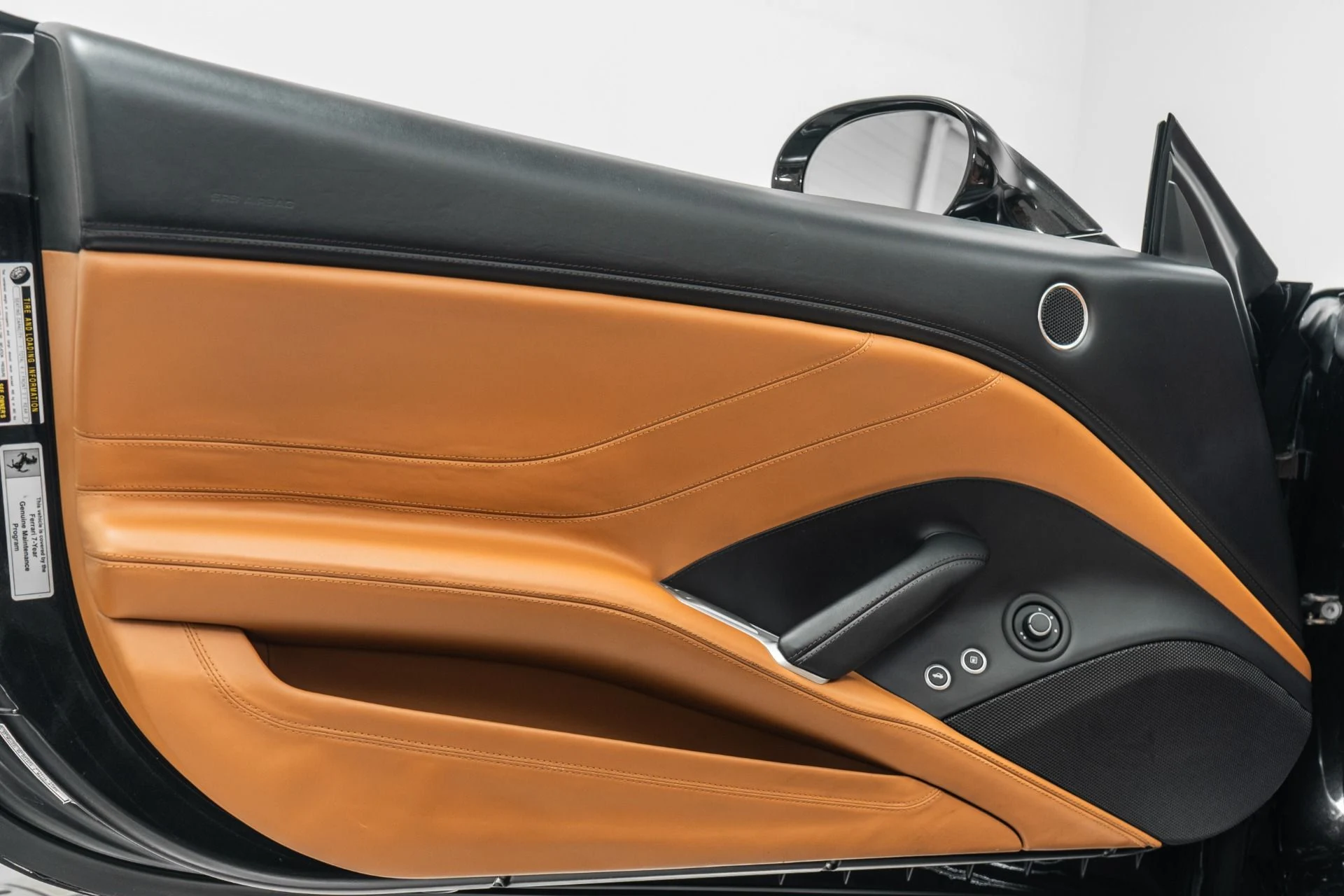 mph043_2625413981_Used_2015_Ferrari_California_Full_Power_and_Heated_Seats_Twin_Turbo_V8_1776271137_a44eb8fb0d