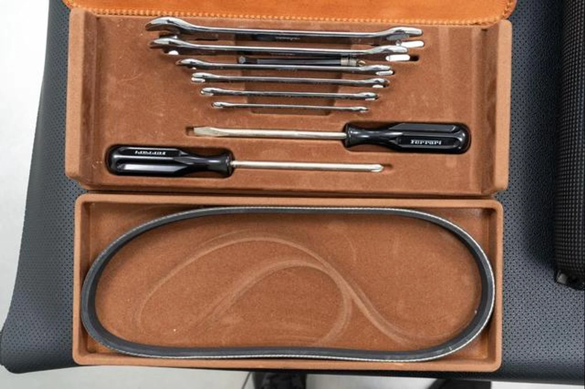 mph043_2628018872_1_G_Ex_JL_Bthb_w_TVM_Awcc8b7_Bg_BTY_718a3279aa