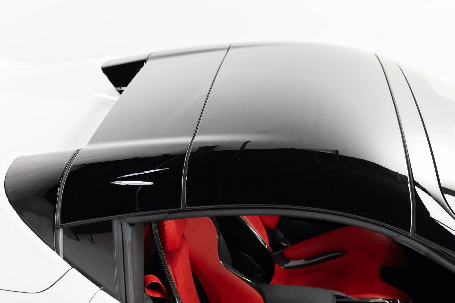 mph043_2628115852_Used_2022_Ferrari_SF_90_Spider_1777382764_f04788f52d