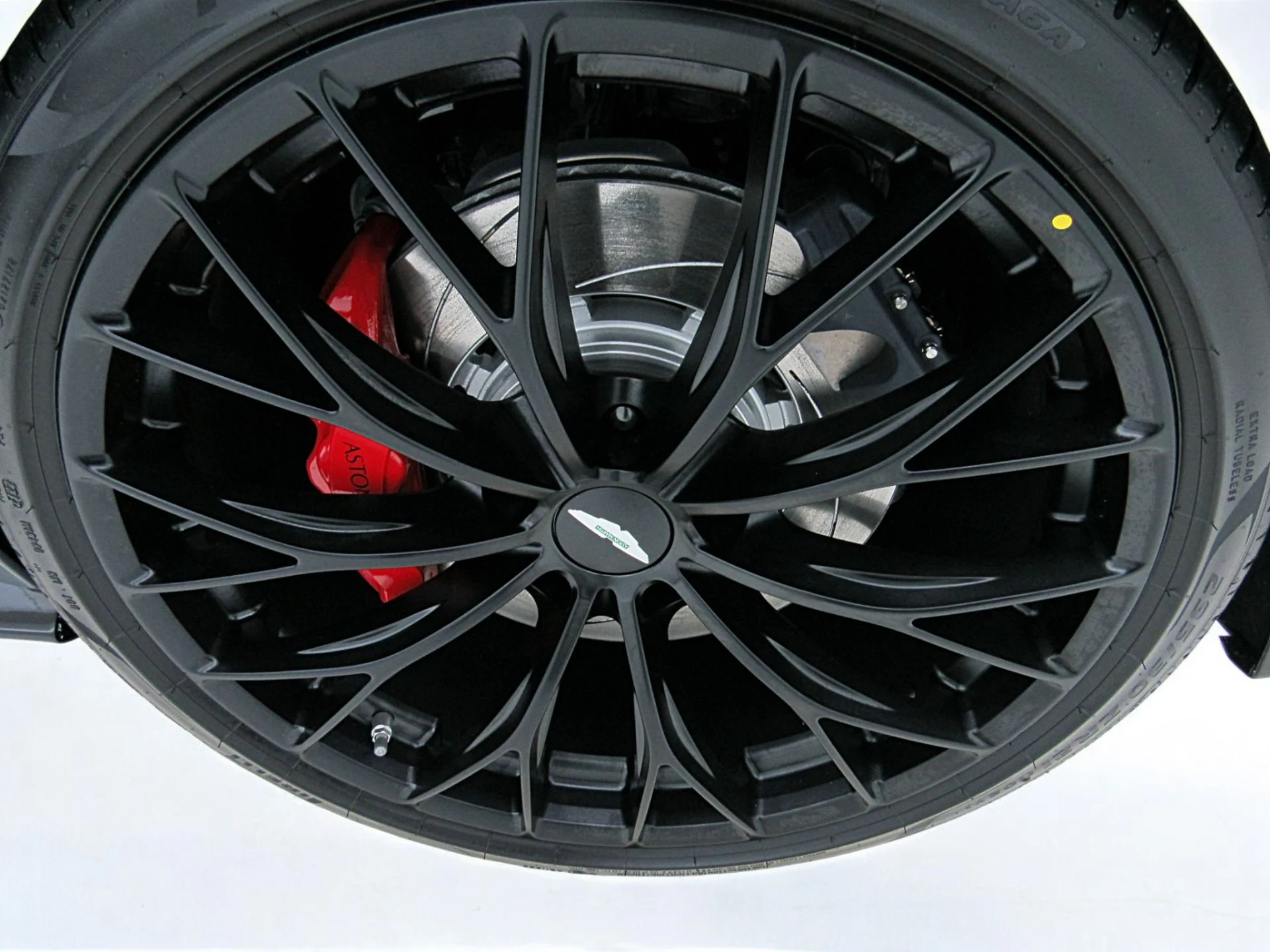 mph043_2640418691_Used_2023_Aston_Martin_Vantage_Roadster_87fd2b6022