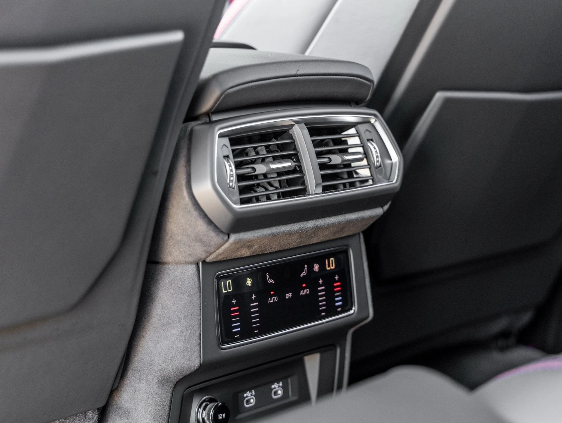 mph043_2654744271_44_3bd94d71aa