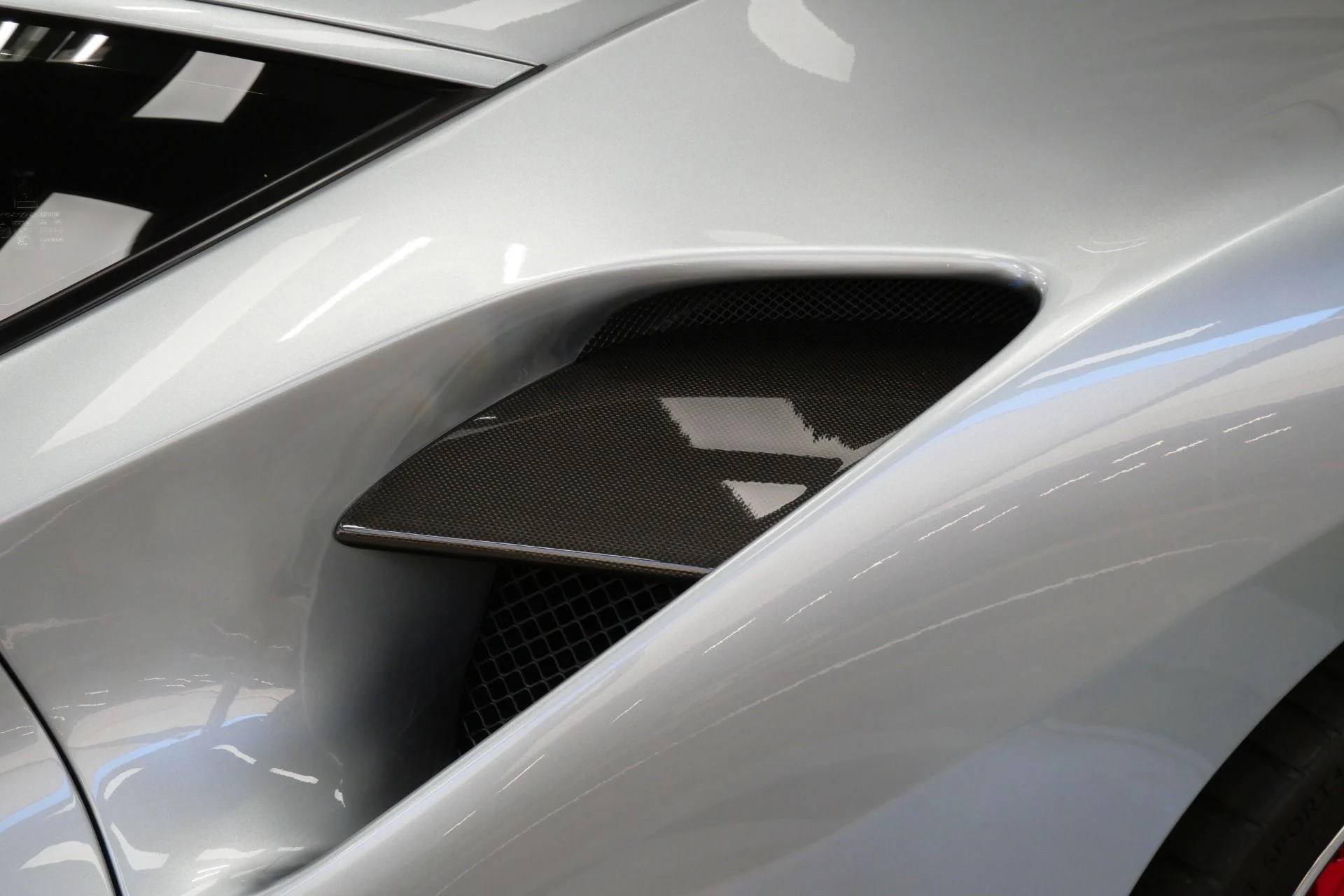 mph043_2657793872_Used_2018_Ferrari_488_GTB_660_Horsepower_Leather_and_Alcantara_Seats_Forged_Wheels_1757341188_298f0bfde7