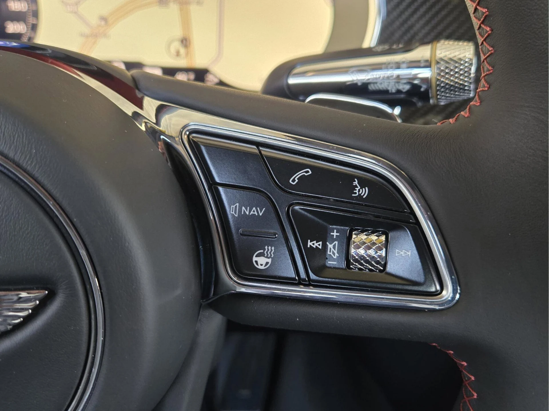 mph043_2672900194_77d081a79617fb94c1a3d0029931c485x_fd6337cf01