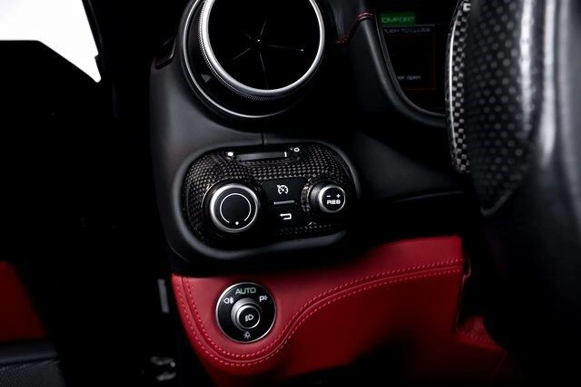 mph043_2691832658_71f759a3b2e5e9dbd4b4b06cfada5509x_d10c44b67a