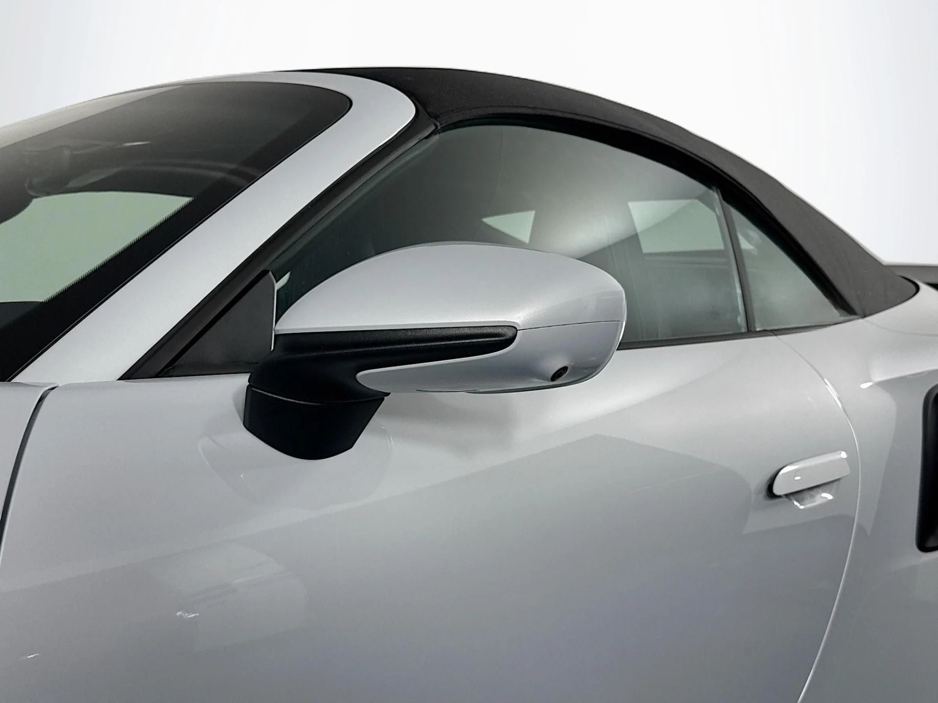 mph043_2692625312_Used_2025_Porsche_911_Turbo_S_1784676761_0335a87b01