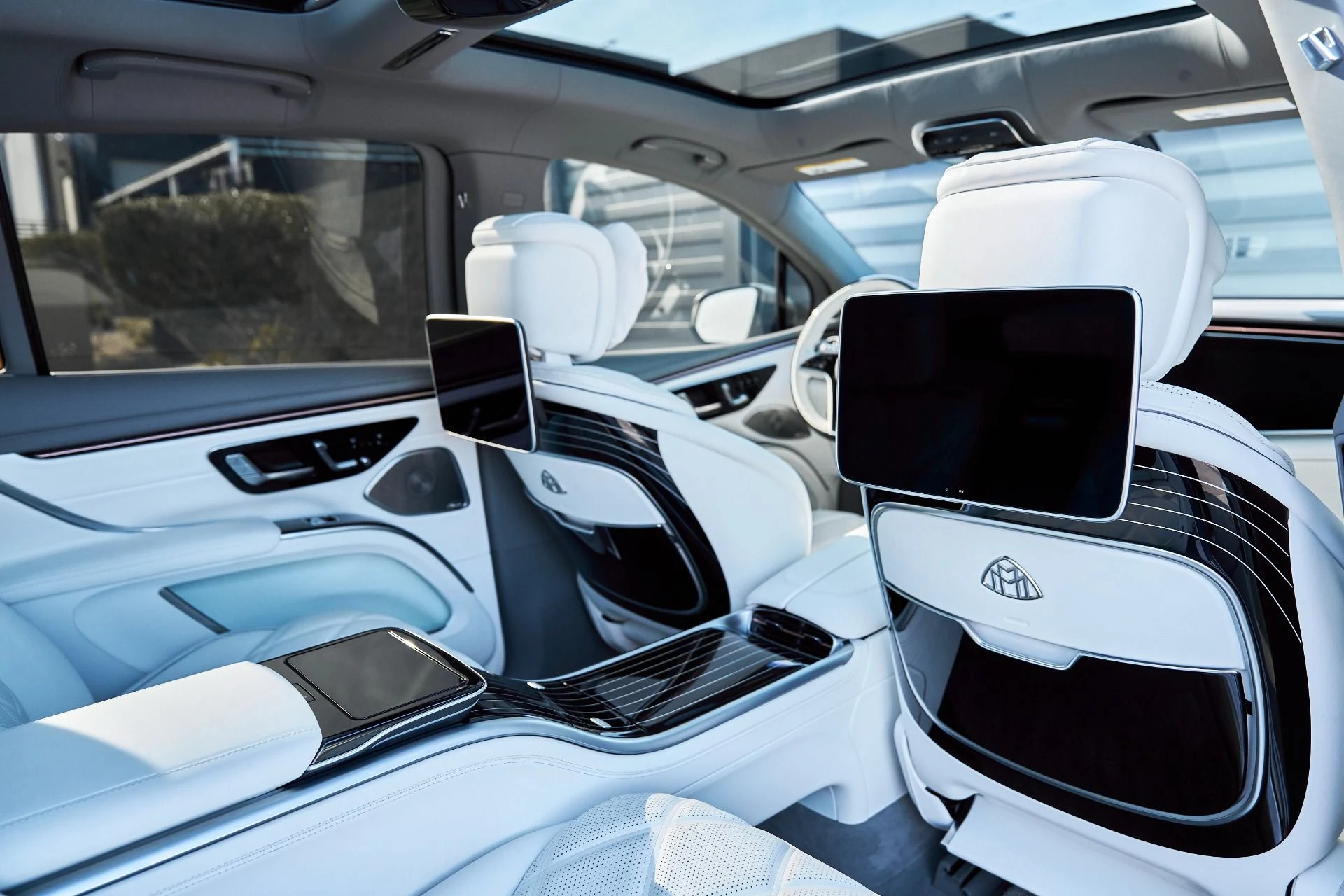 mph043_2696617147_Used_2024_Mercedes_Benz_EQS_Maybach_EQS_680_1766455911_04ec0f020d