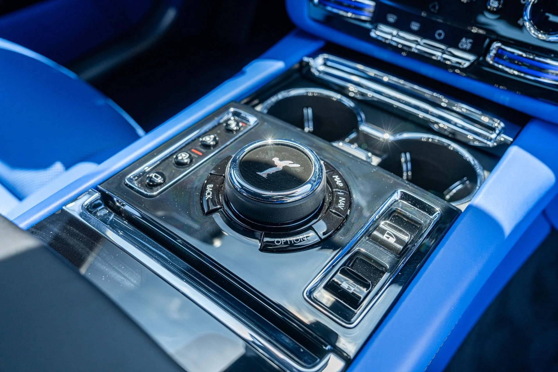 mph043_2708636643_Used_2022_Rolls_Royce_Ghost_1753158299_3770edb1c6