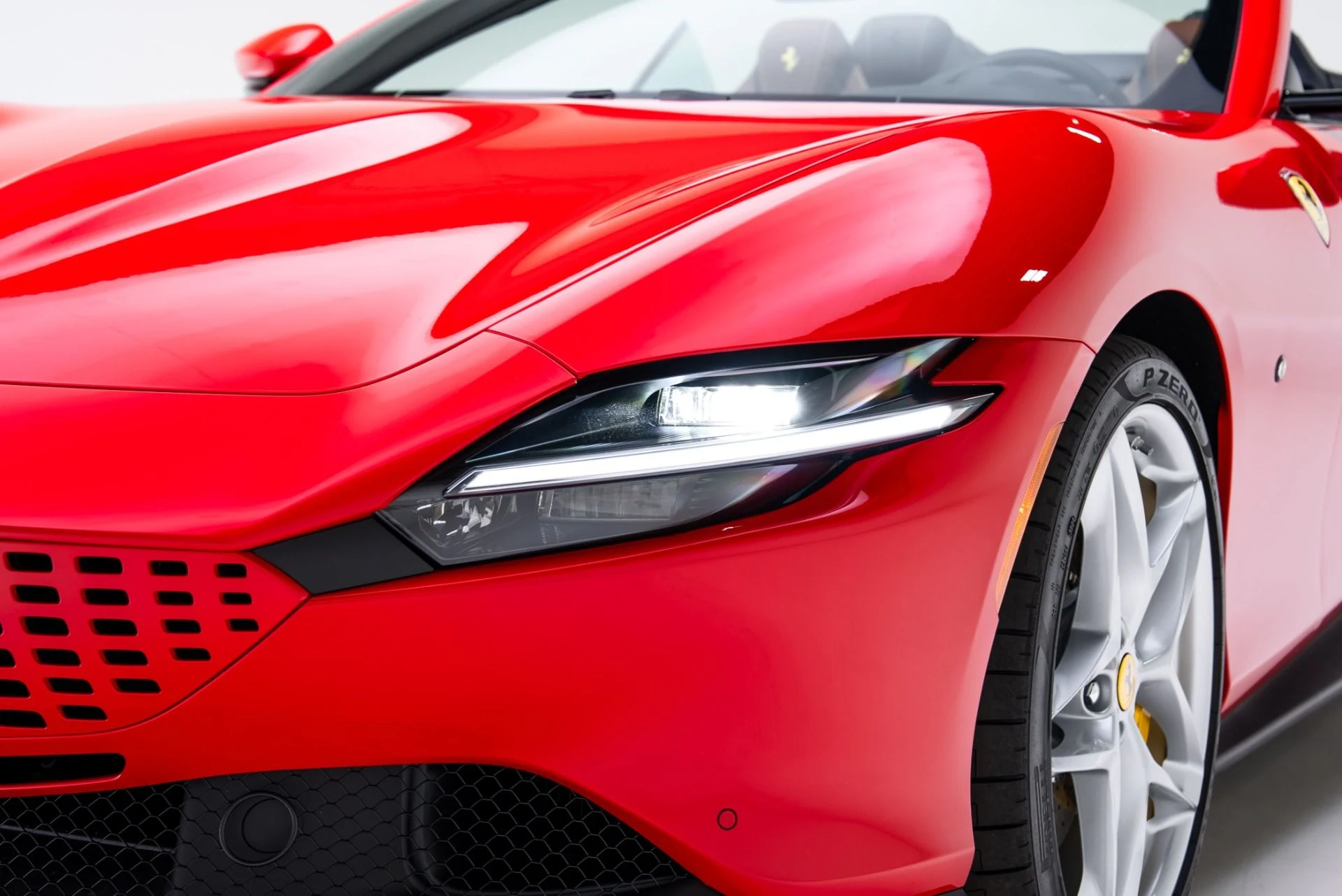 mph043_272349183_Used_2025_Ferrari_Roma_Spider_1769719485_47d2400ba6