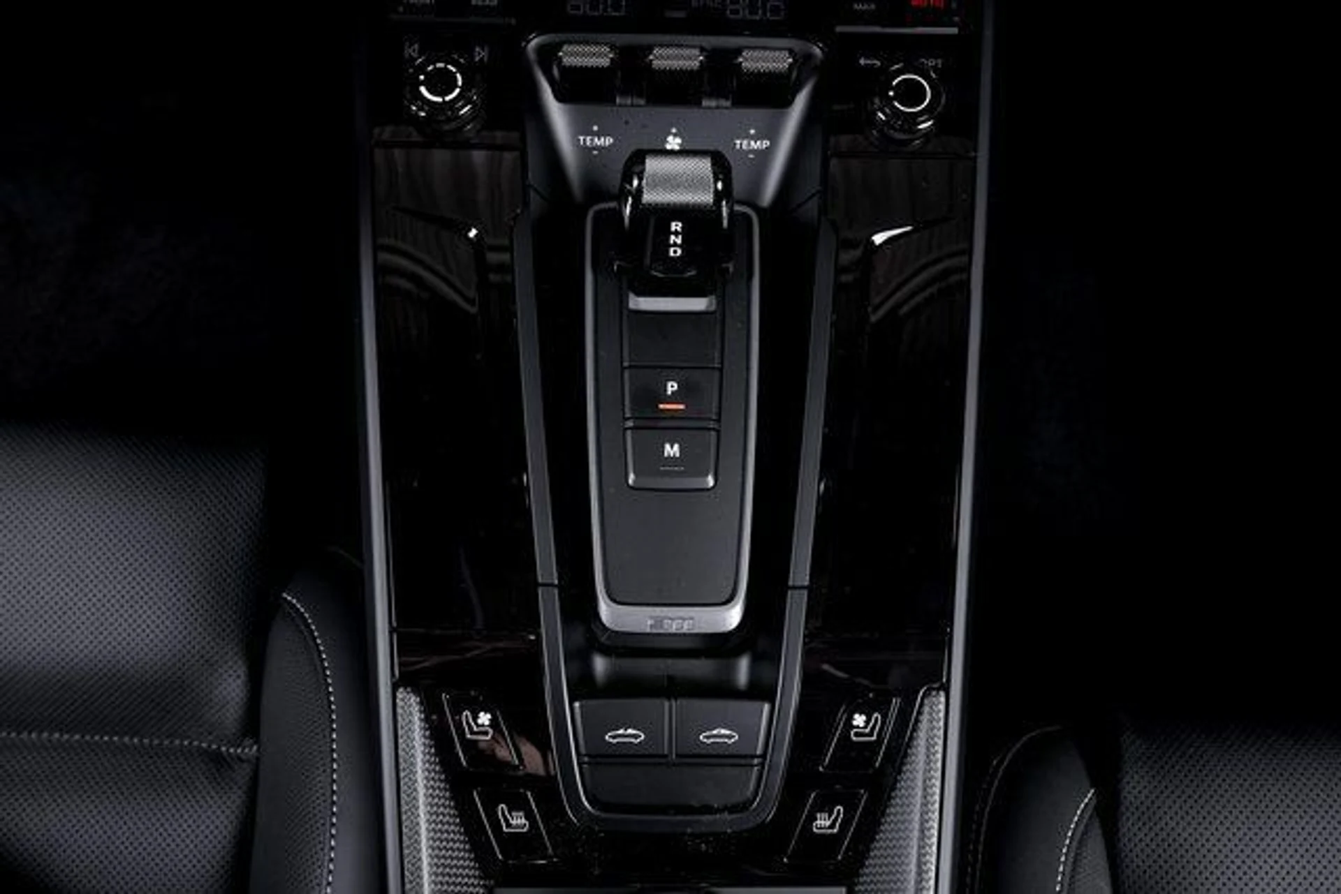 mph043_2723721229_51f6011d3476f6f3298b9a90917ed48ax_19c5f13672