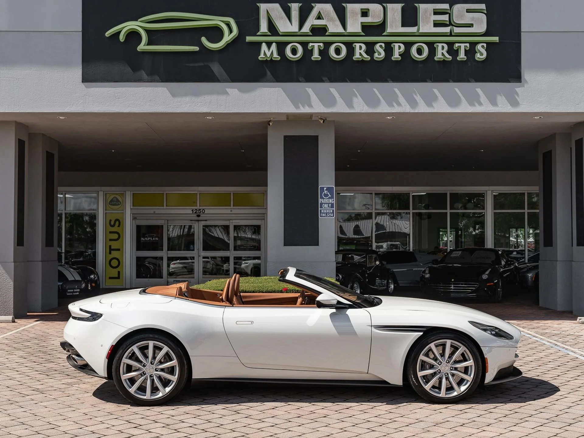 mph043_2724057201_Used_2019_Aston_Martin_DB_11_1760731555_6cc3ad3d88