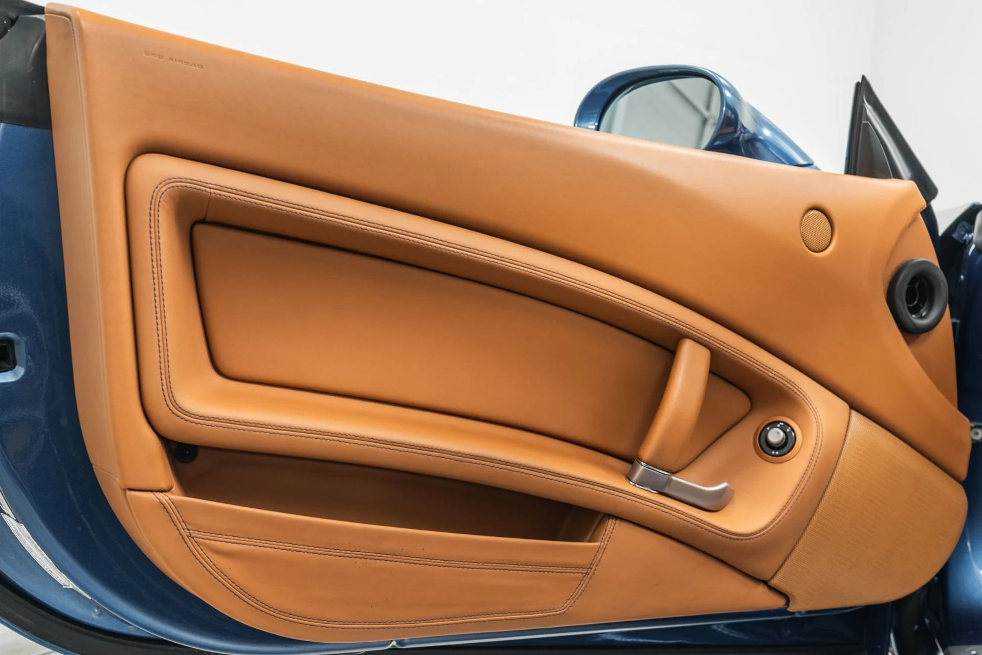 mph043_2733006076_Used_2010_Ferrari_California_1774646795_244f24bc57