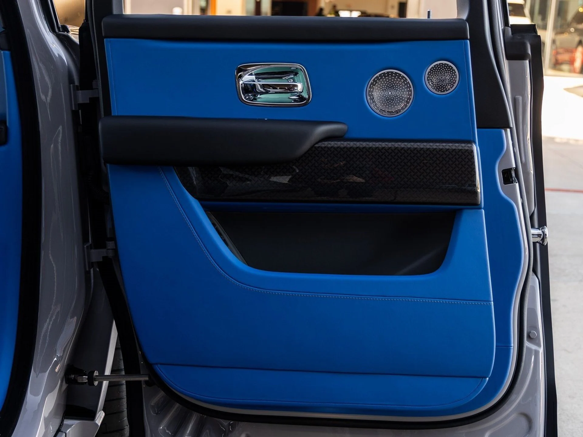 mph043_2739843267_44_6d85e7b660