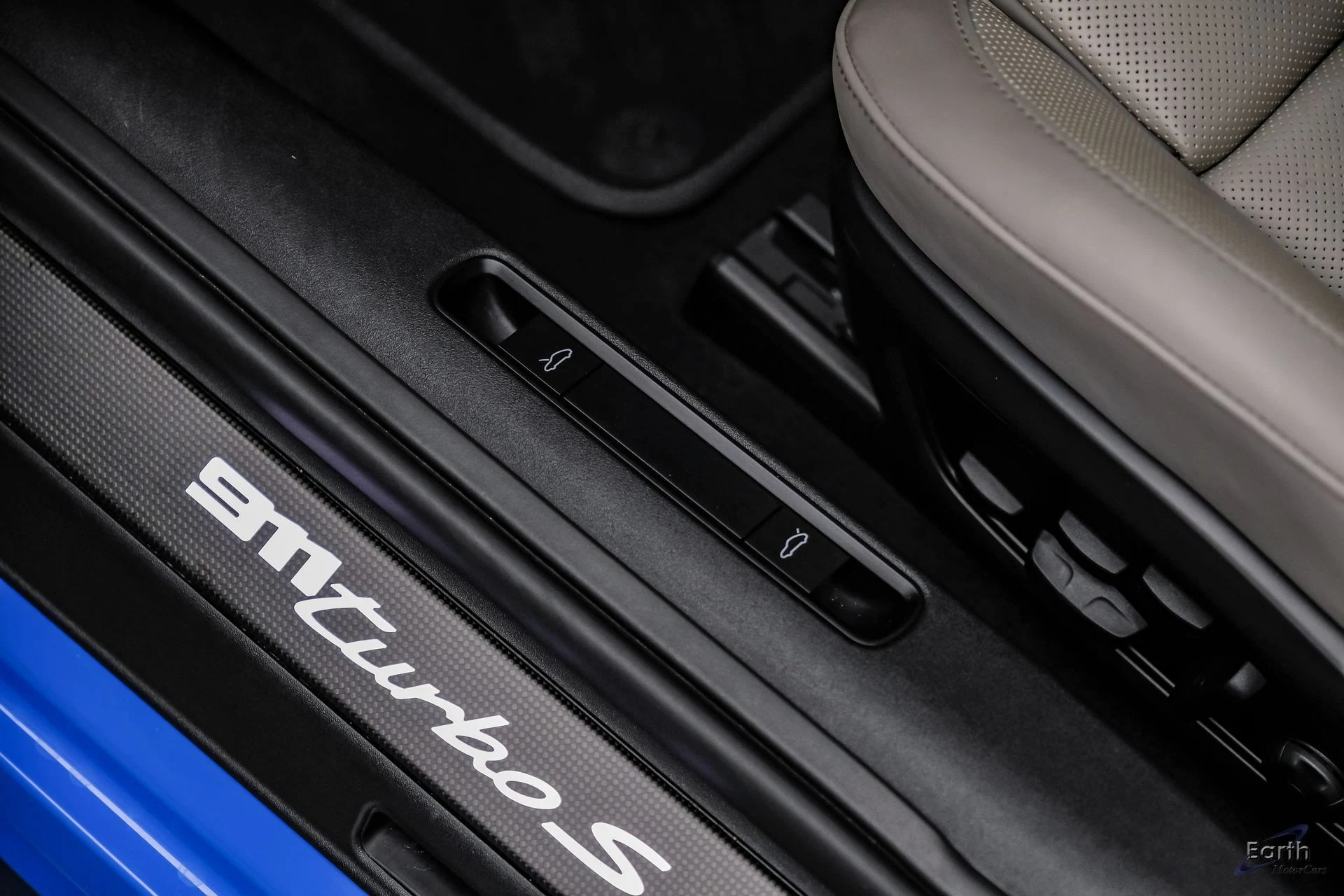 mph043_2746039376_f74628bfe131c0f3dbd22bd96195cd86x_8cafbf0554