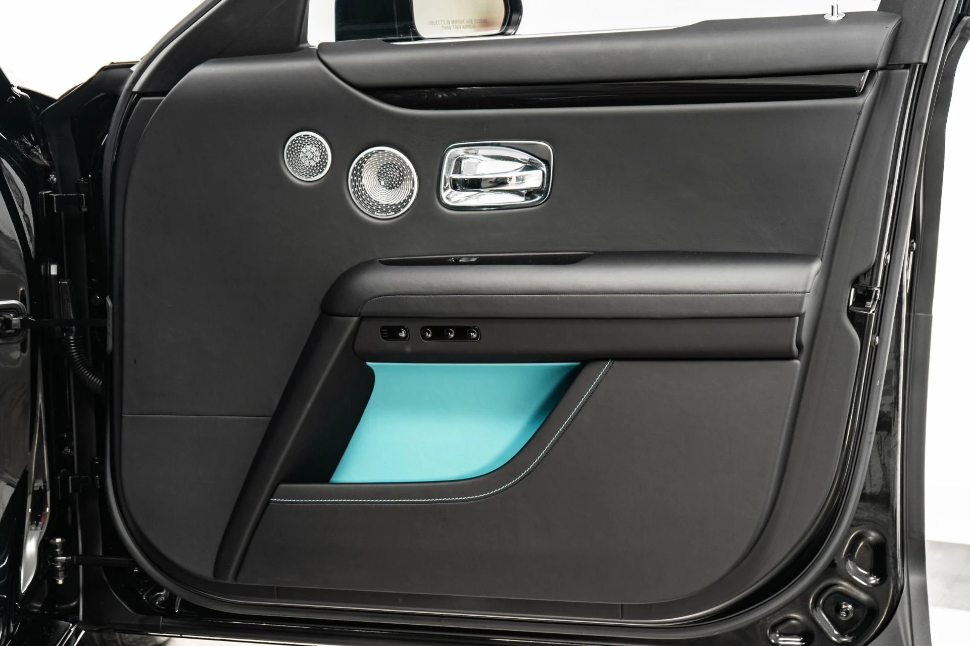 mph043_2750009320_Used_2022_Rolls_Royce_Ghost_The_Ghost_Package_Turquoise_Accents_Illuminated_Fascia_1774388734_86955596fc