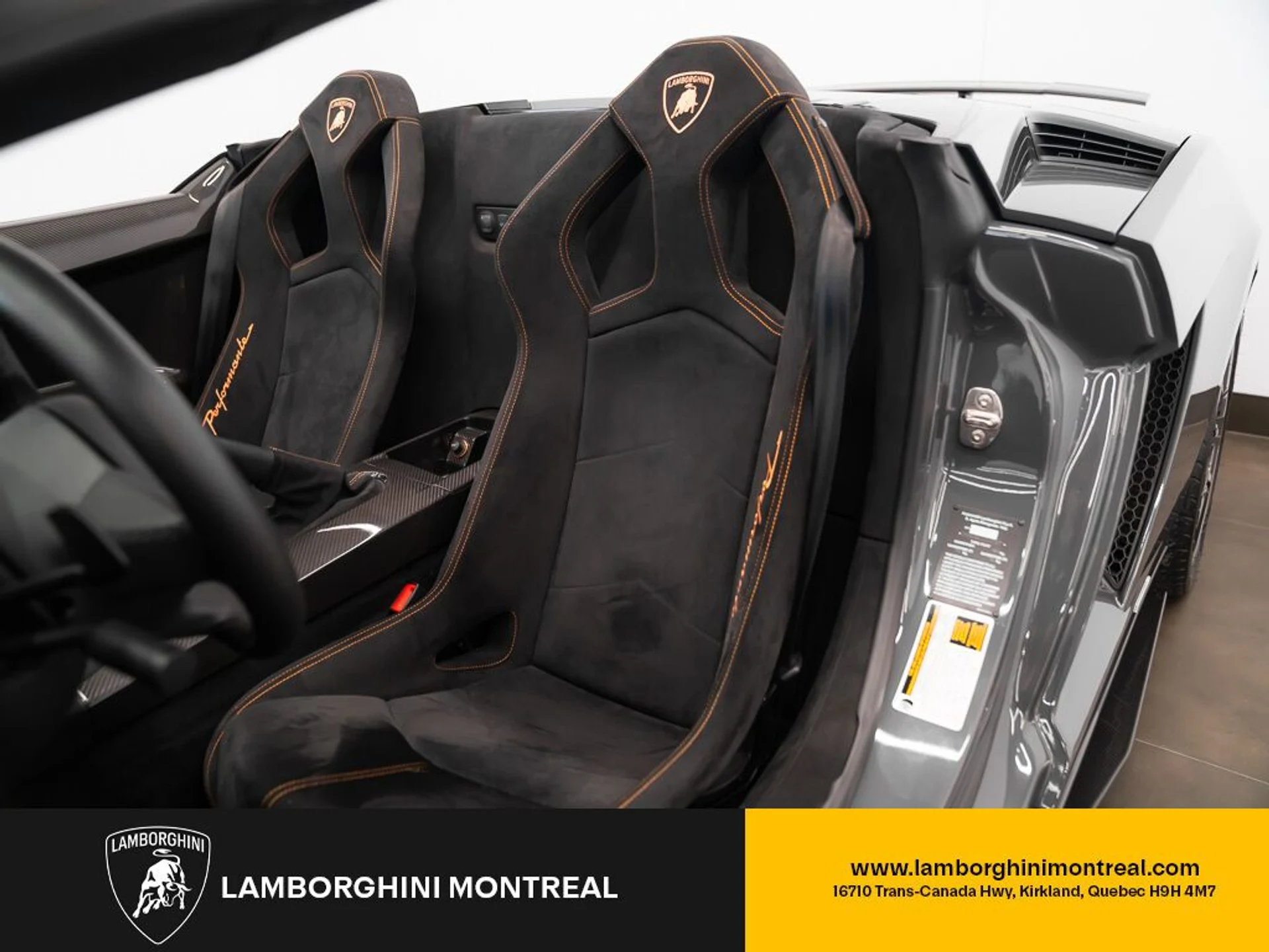 mph043_2758369756_lamborghini_gallardo_2013_jpg_v_1758918548_d36af0b2c1