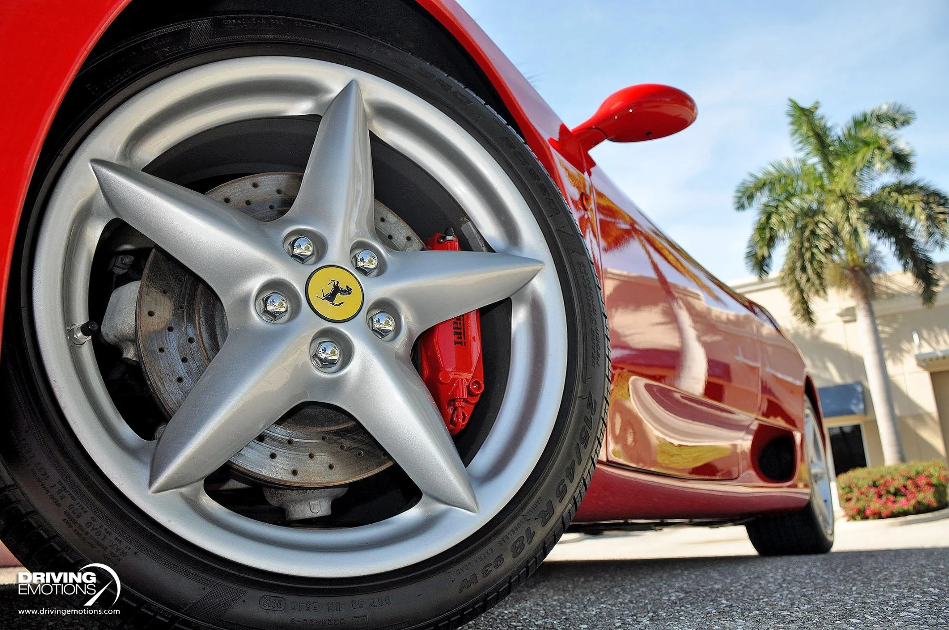 mph043_2771489518_824_p44_l_0d4ee5e627