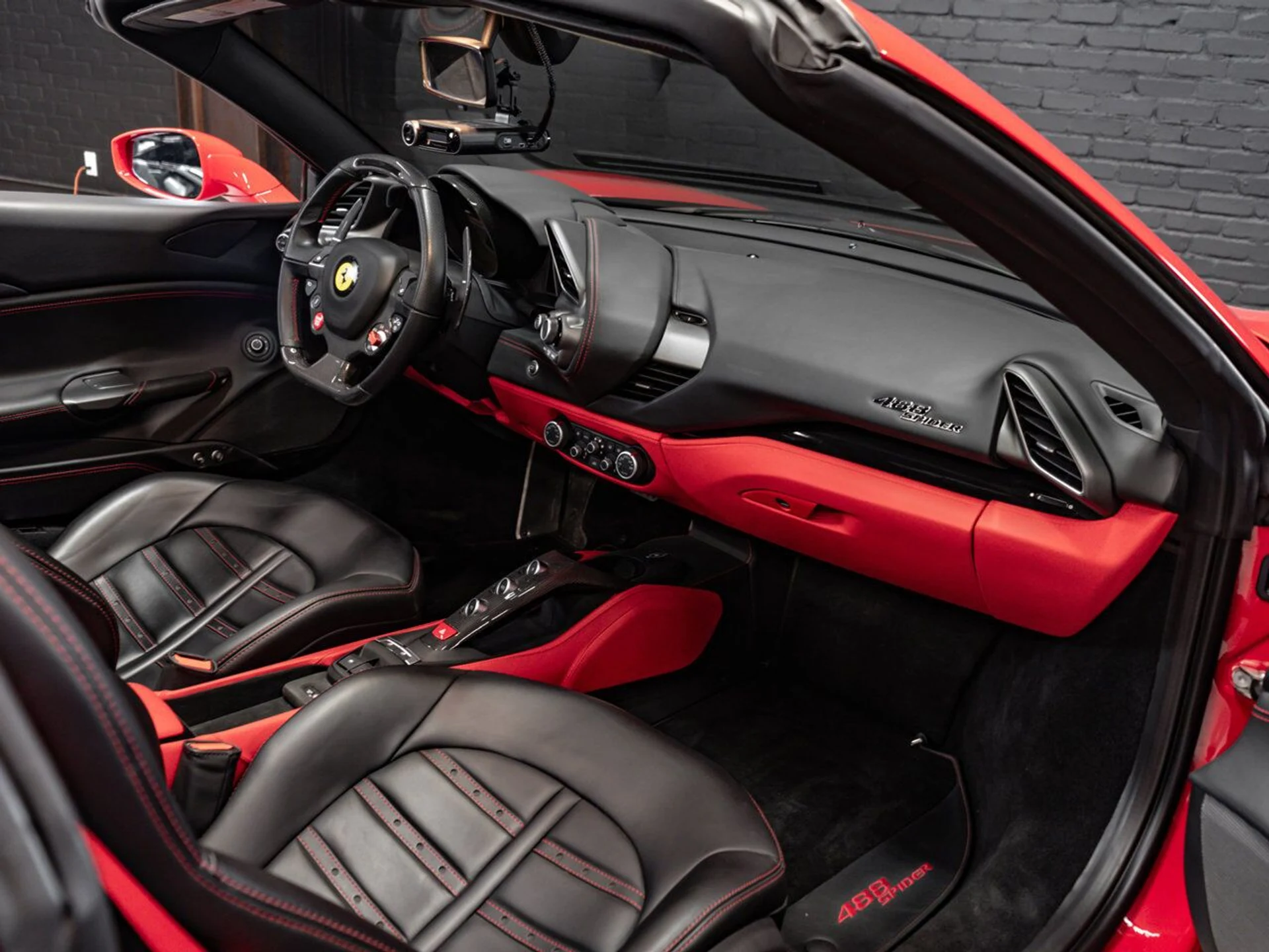 mph043_2781359895_ferrari_488_spider_2018_21ae21d7d3